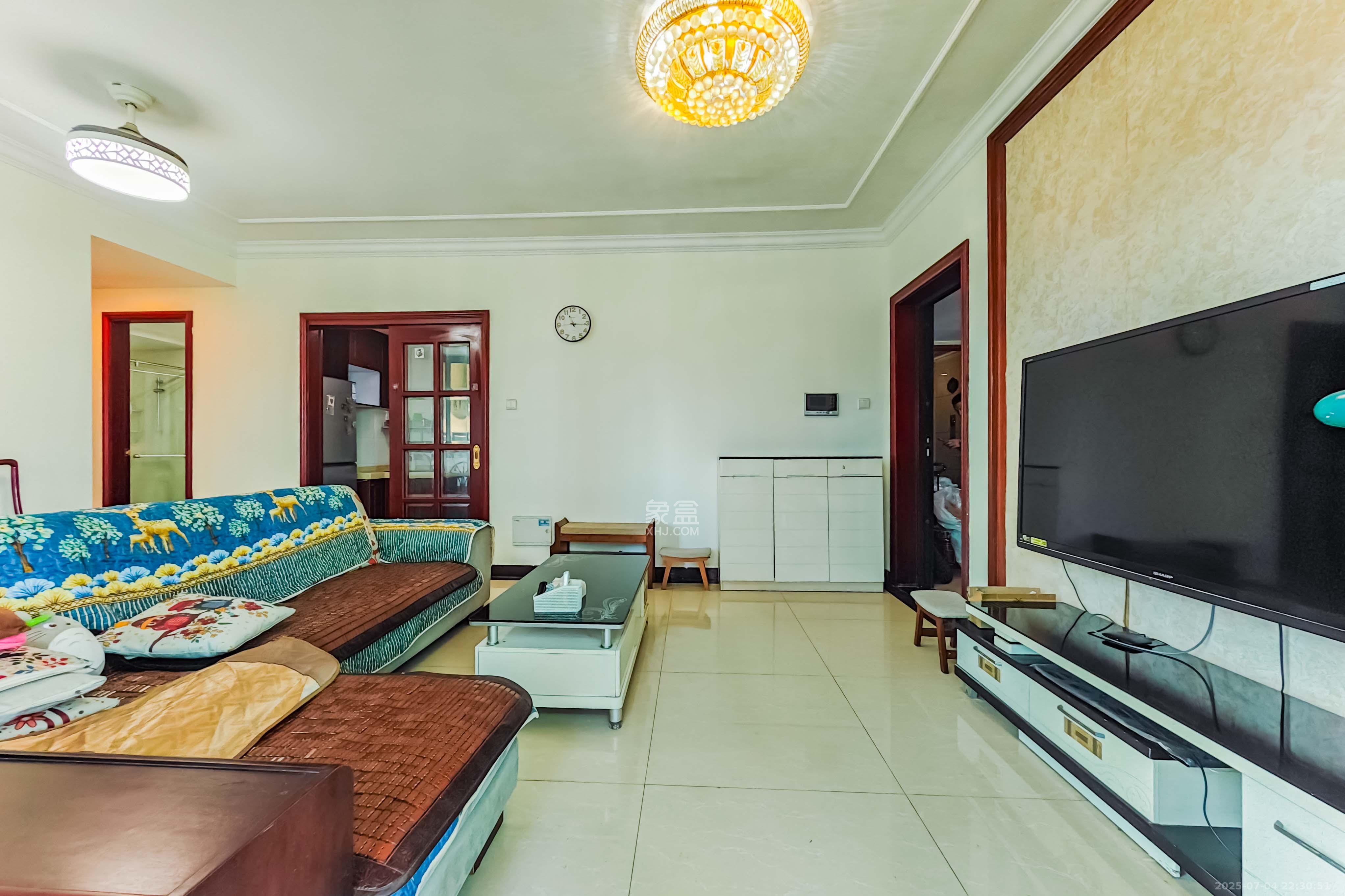 恒大绿洲 3室2厅2卫 95.0万 恒大绿洲 3室2厅2卫 95.0万客厅