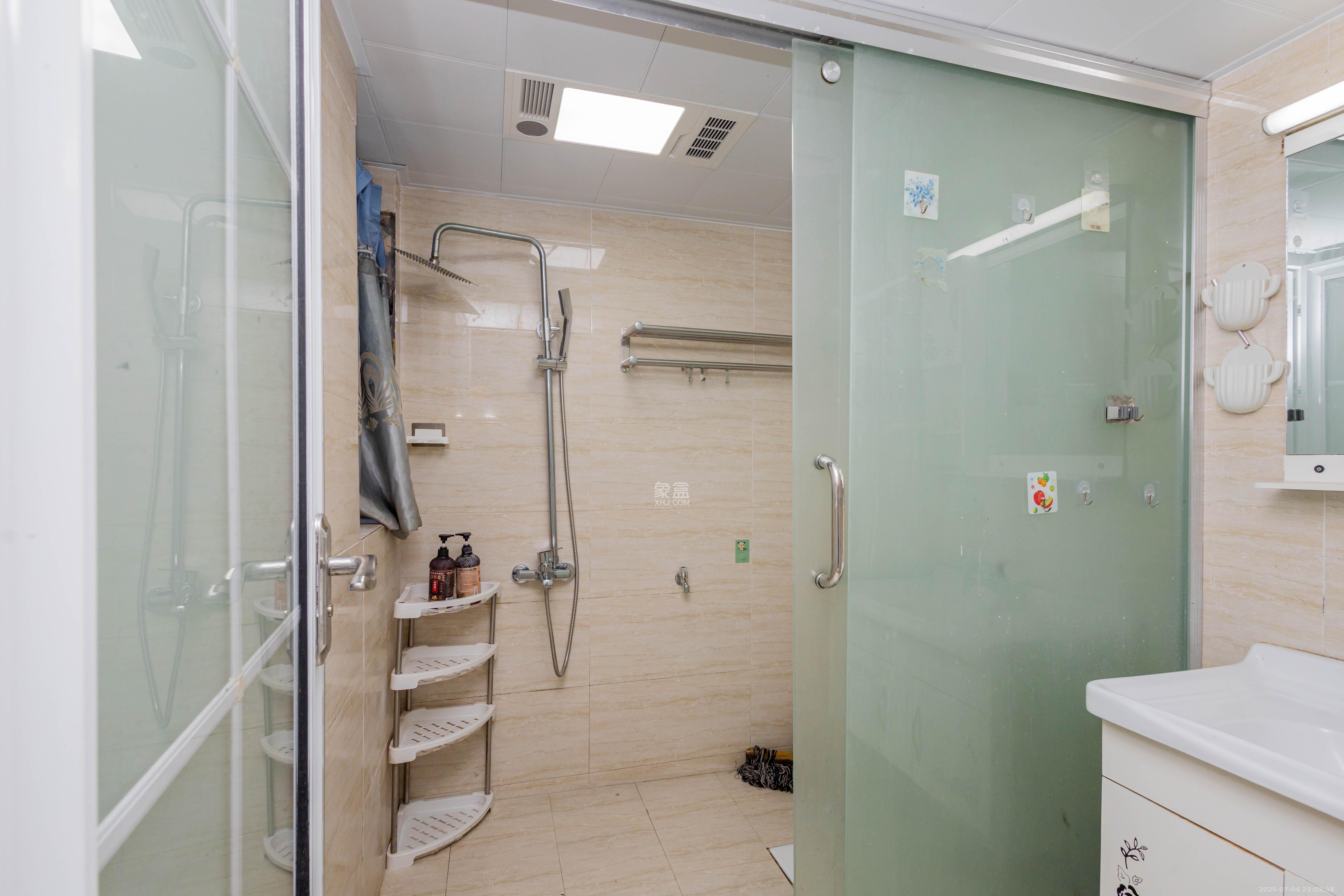 湘楚华庭 3室2厅1卫 56.0万 湘楚华庭 3室2厅1卫 56.0万卫生间