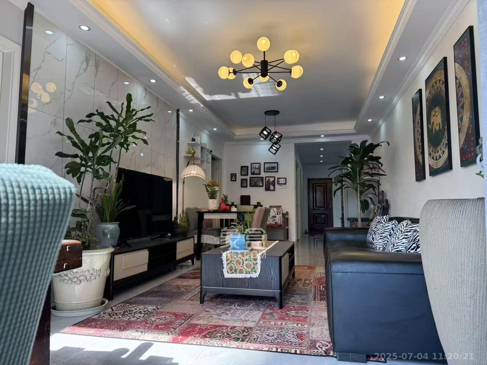 润屋美院  3室2厅2卫    4000.0元/月 润屋美院  3室2厅2卫    4000.0元/月室内图1