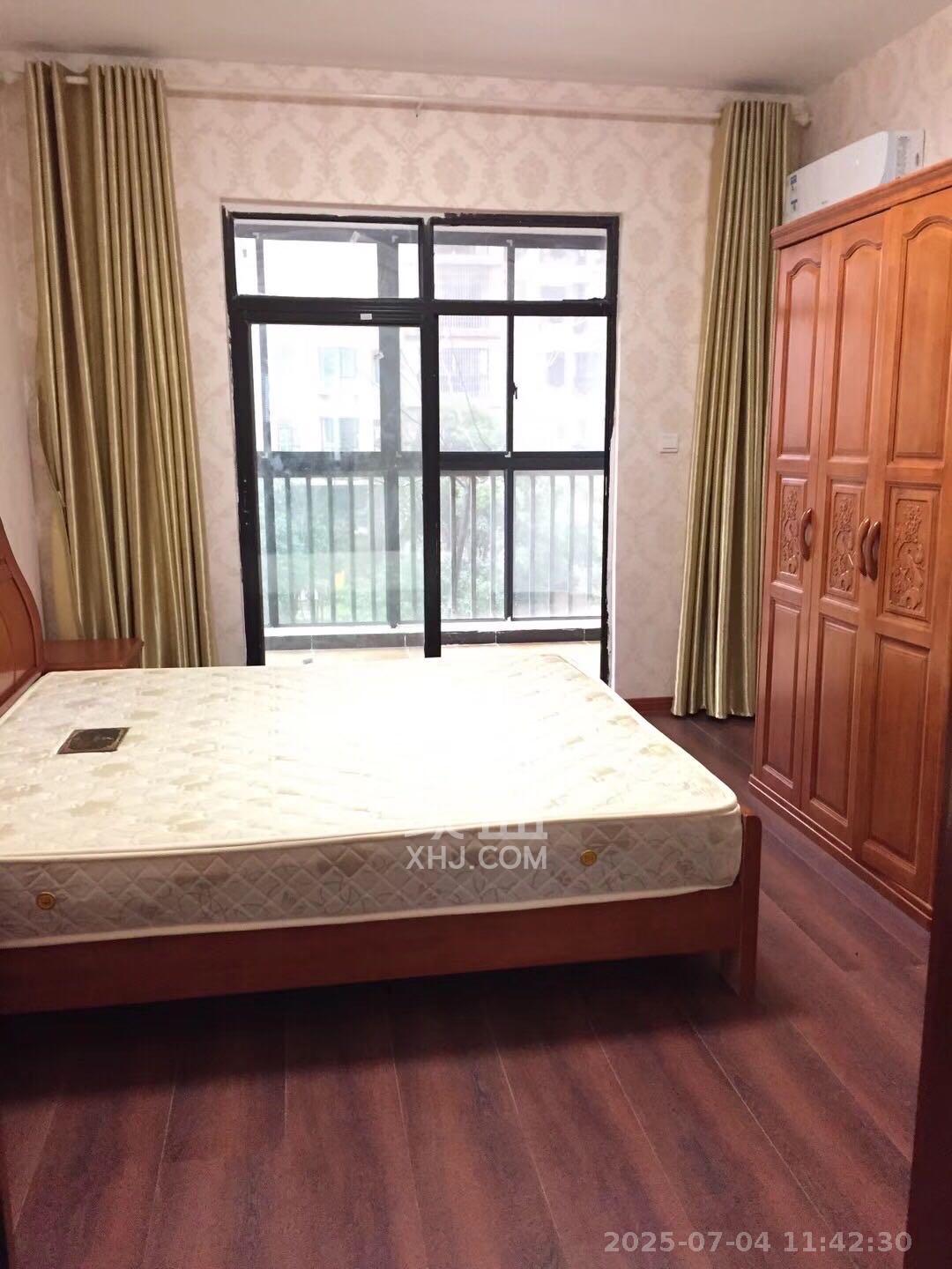 麓谷明珠  3室2厅2卫    2700.0元/月 麓谷明珠  3室2厅2卫    2700.0元/月室内图