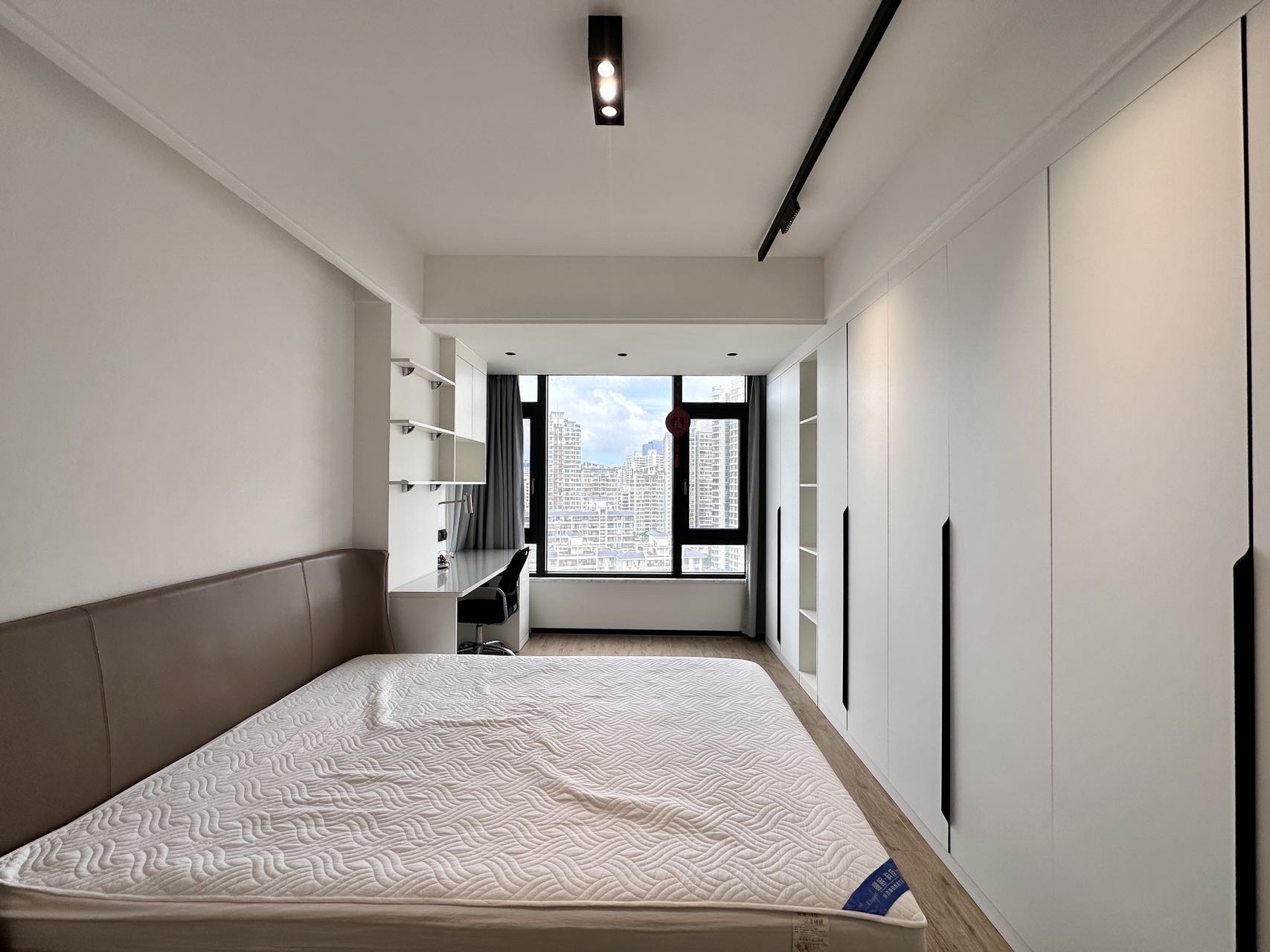 榭园 1室1厅1卫 68.0万 榭园 1室1厅1卫 68.0万客厅