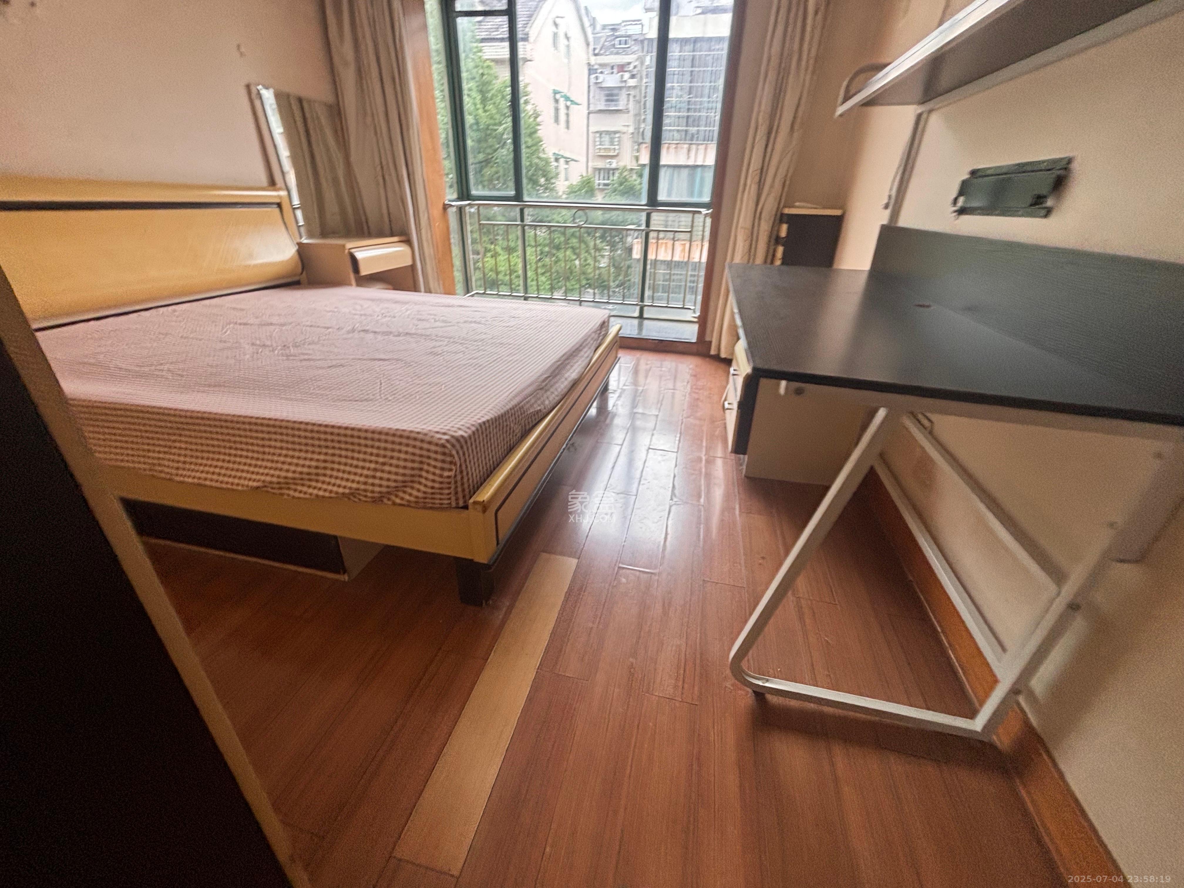 袁家岭省煤炭厅宿舍（芙蓉区省煤炭局小区）  3室2厅1卫    2600.0元/月室内图