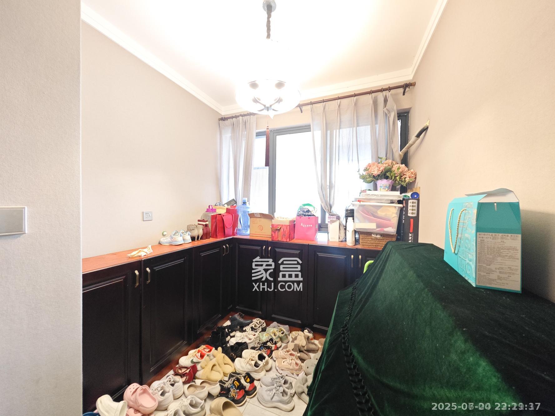 长房南屏锦源 4室2厅2卫 120.0万 长房南屏锦源 4室2厅2卫 120.0万卧室