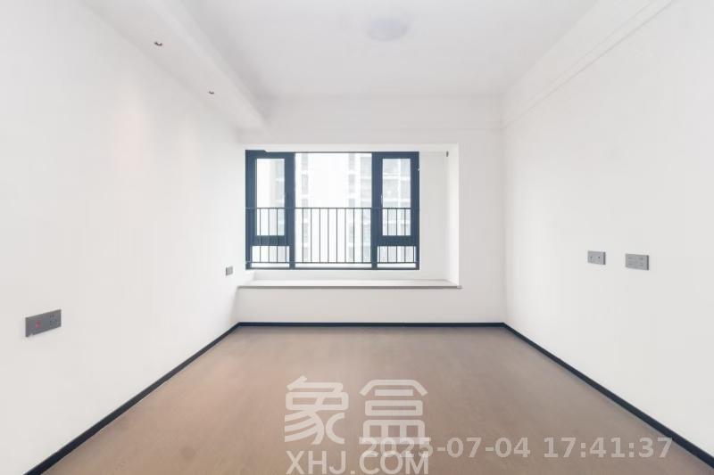 美的云樾  3室2厅2卫   3000.00元/月