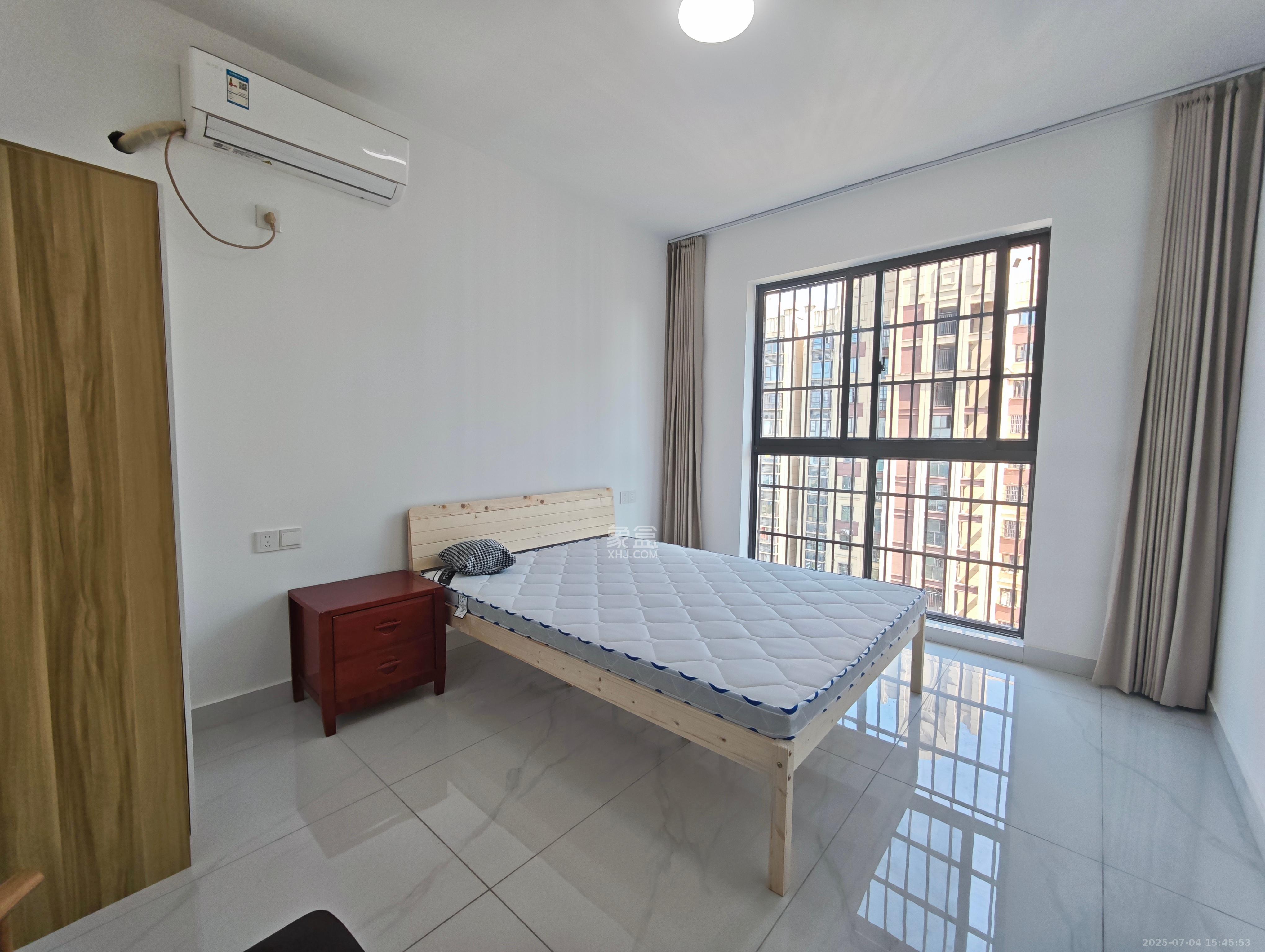 东方美地  3室2厅1卫    2200.0元/月室内图