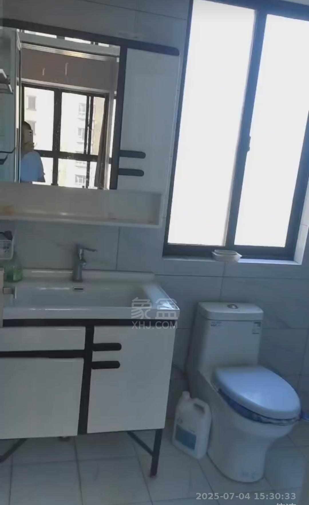 体育新城 4室2厅2卫 2300.0元/月 体育新城 4室2厅2卫 2300.0元/月室内图