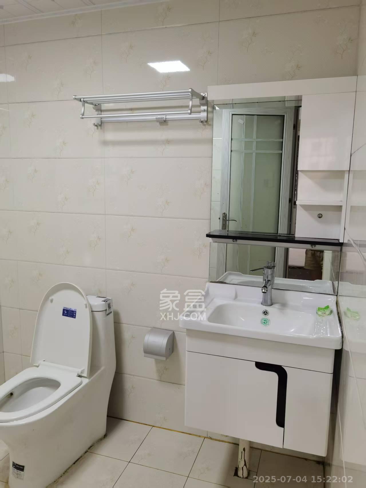 佳美紫郡  3室2厅2卫   2000.00元/月室内图