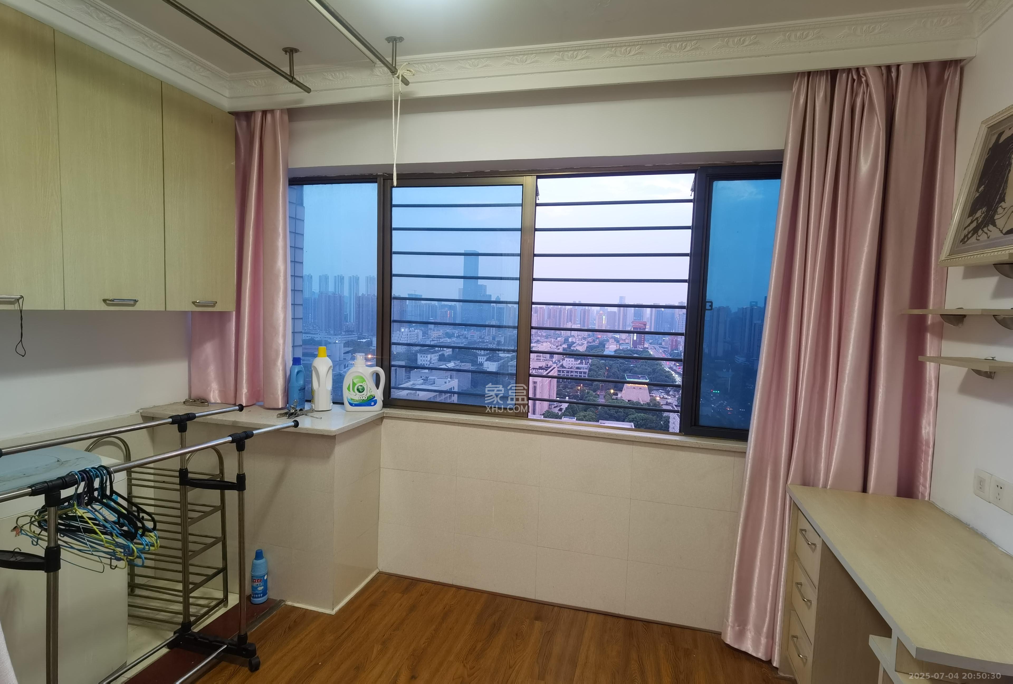 华府壹航线  1室1厅1卫   1600.00元/月室内图