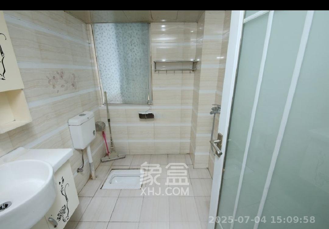 银港水晶城  2室2厅1卫   2100.00元/月室内图