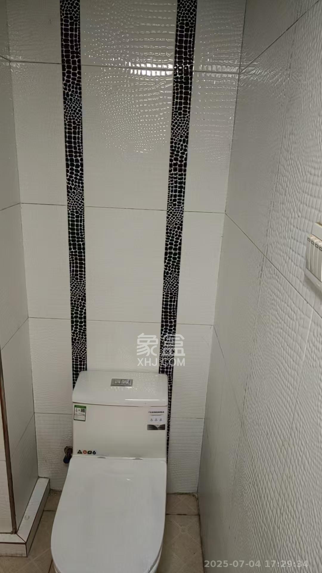 加加大街（华景苑）  1室1厅1卫    1500.0元/月室内图