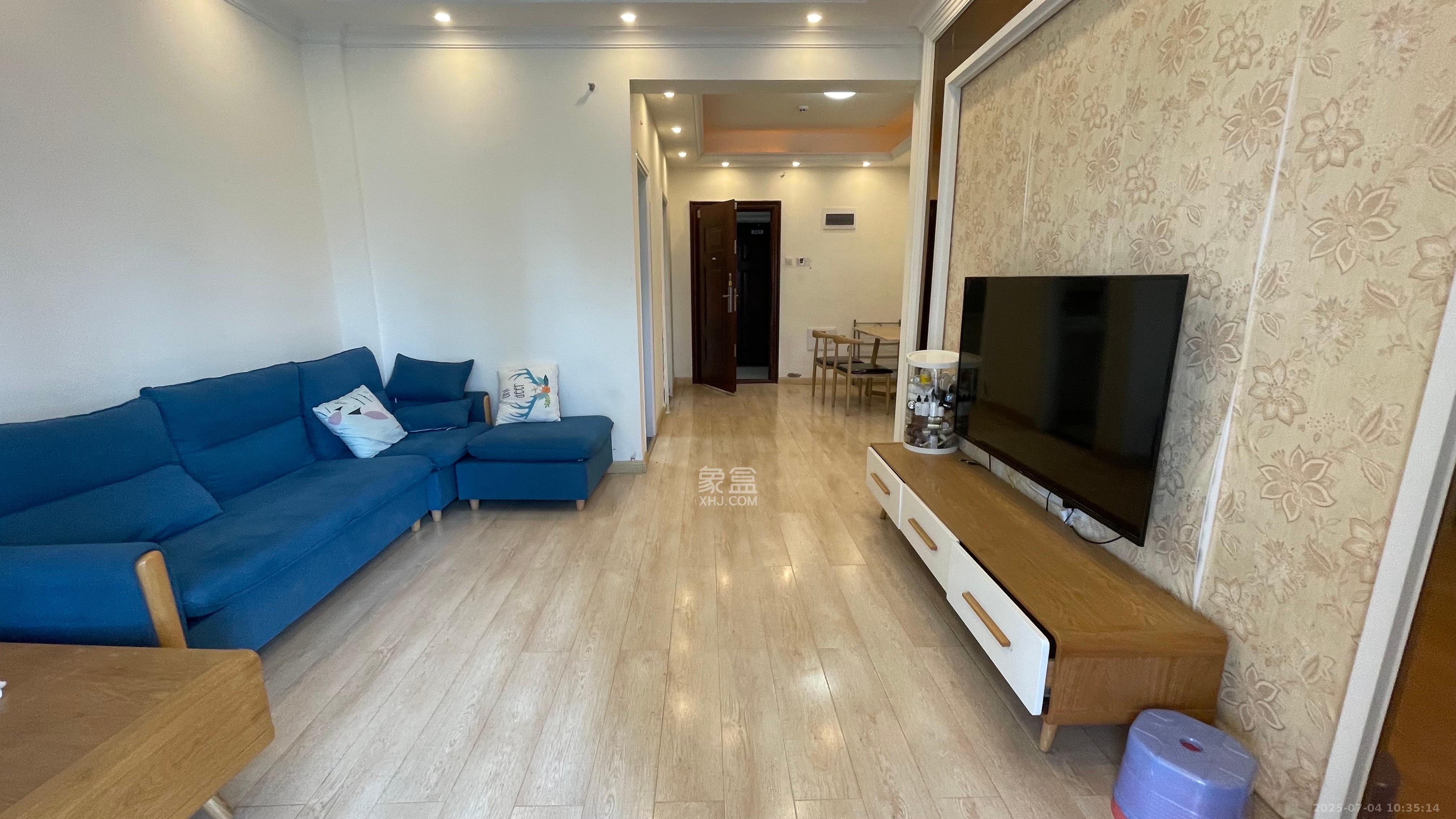 五江天街北区  1室2厅1卫   2200.00元/月室内图