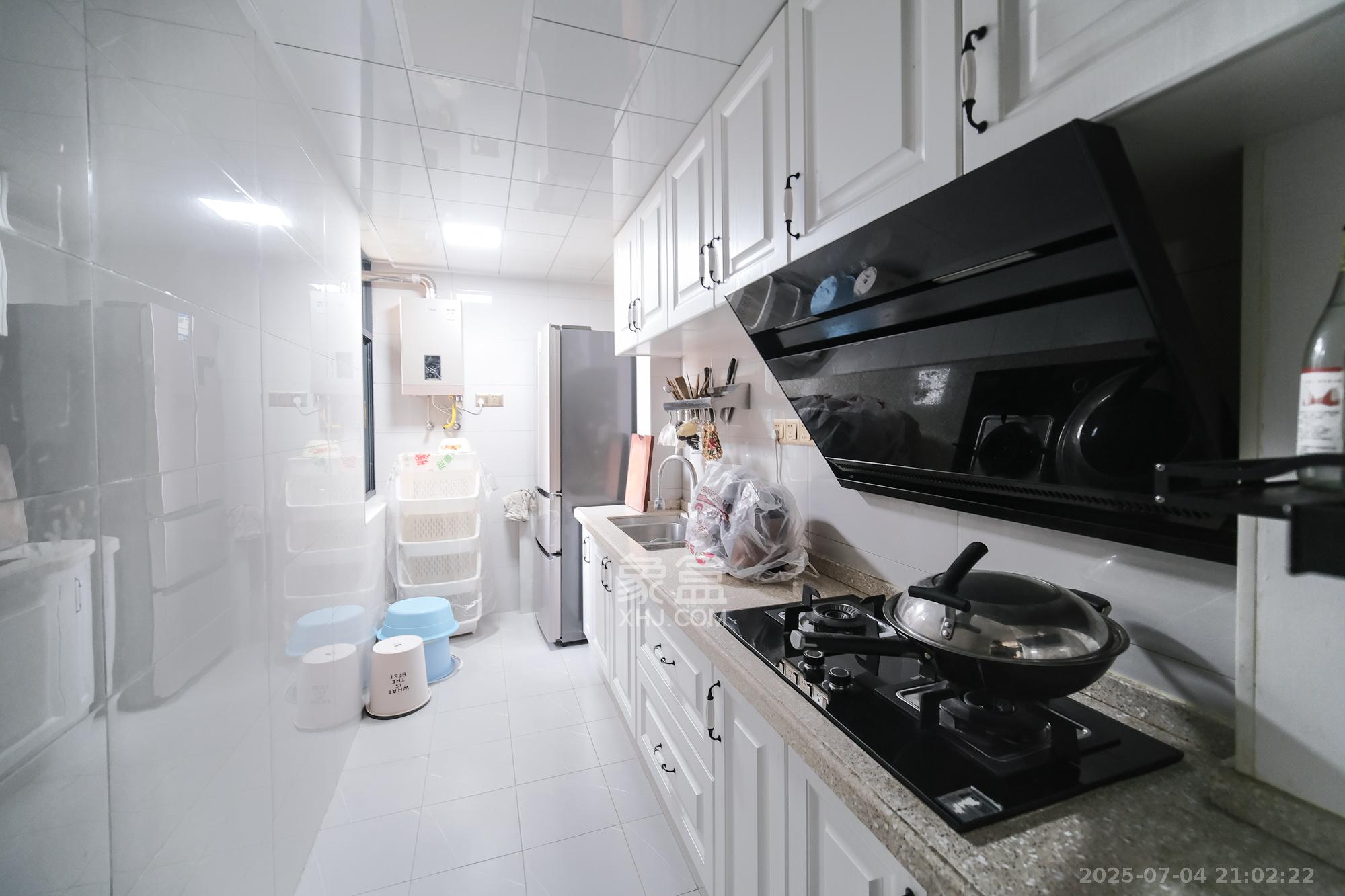 保利香槟国际  3室2厅1卫    73.0万 保利香槟国际  3室2厅1卫    73.0万厨房