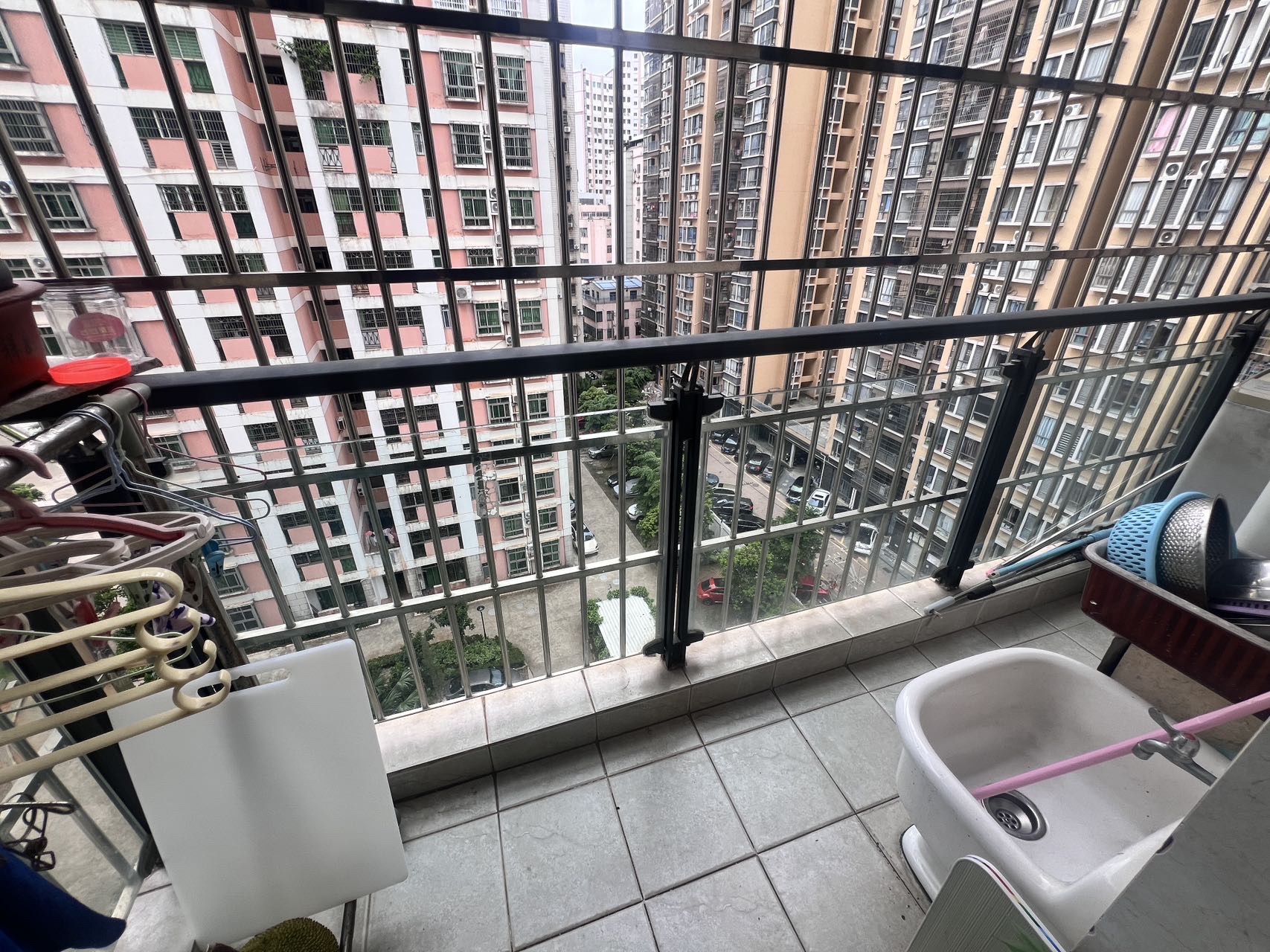 高路华小区 4室2厅2卫 238.0万 高路华小区 4室2厅2卫 238.0万客厅