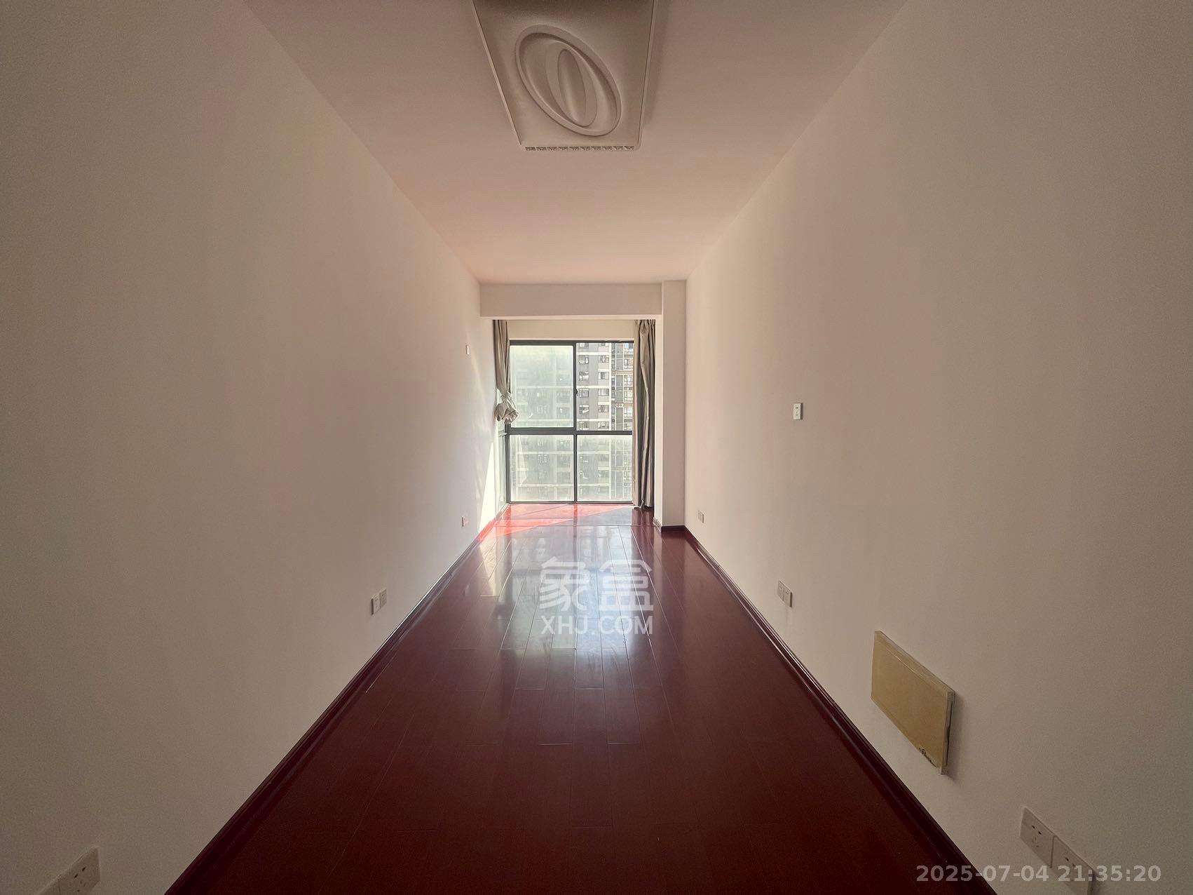 归心苑 4室2厅2卫 4400.0元/月 归心苑 4室2厅2卫 4400.0元/月室内图