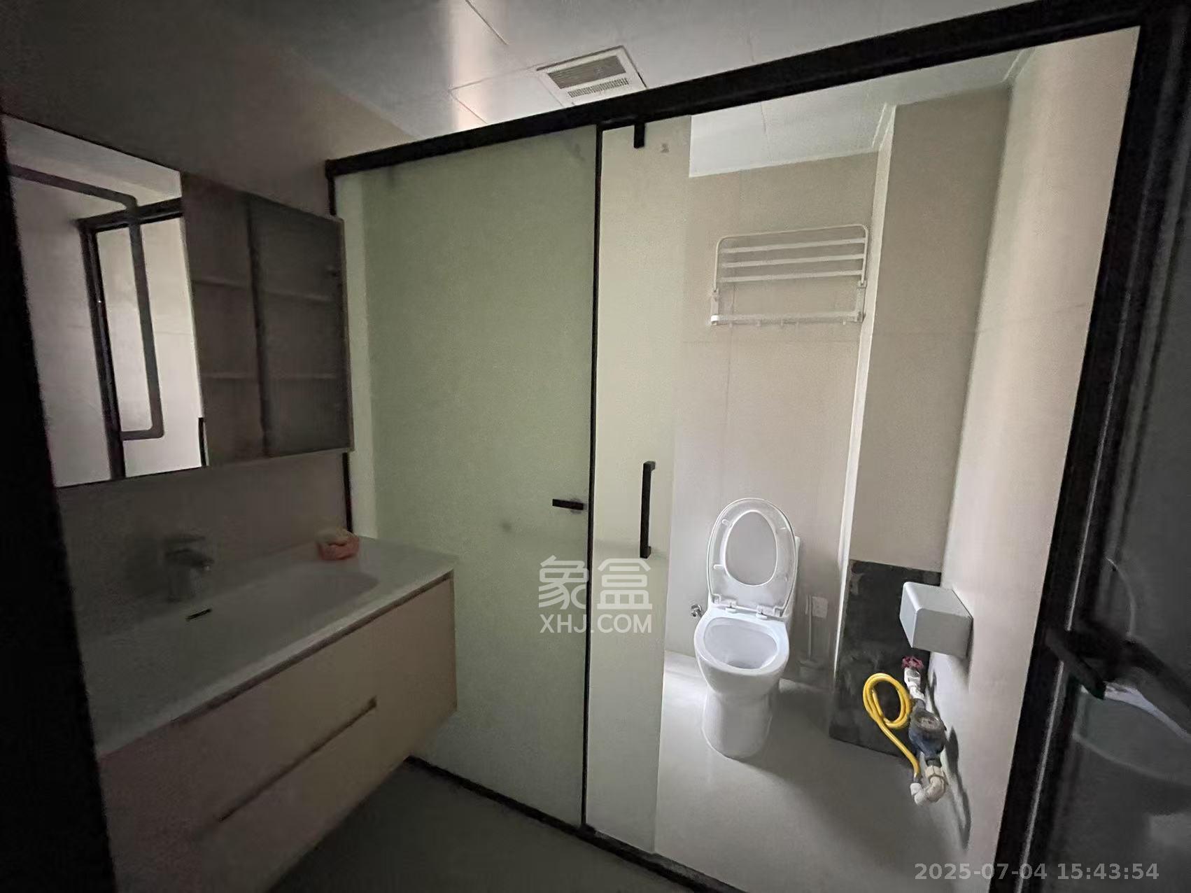 上海城小区  3室2厅1卫    2200.0元/月 上海城小区  3室2厅1卫    2200.0元/月室内图