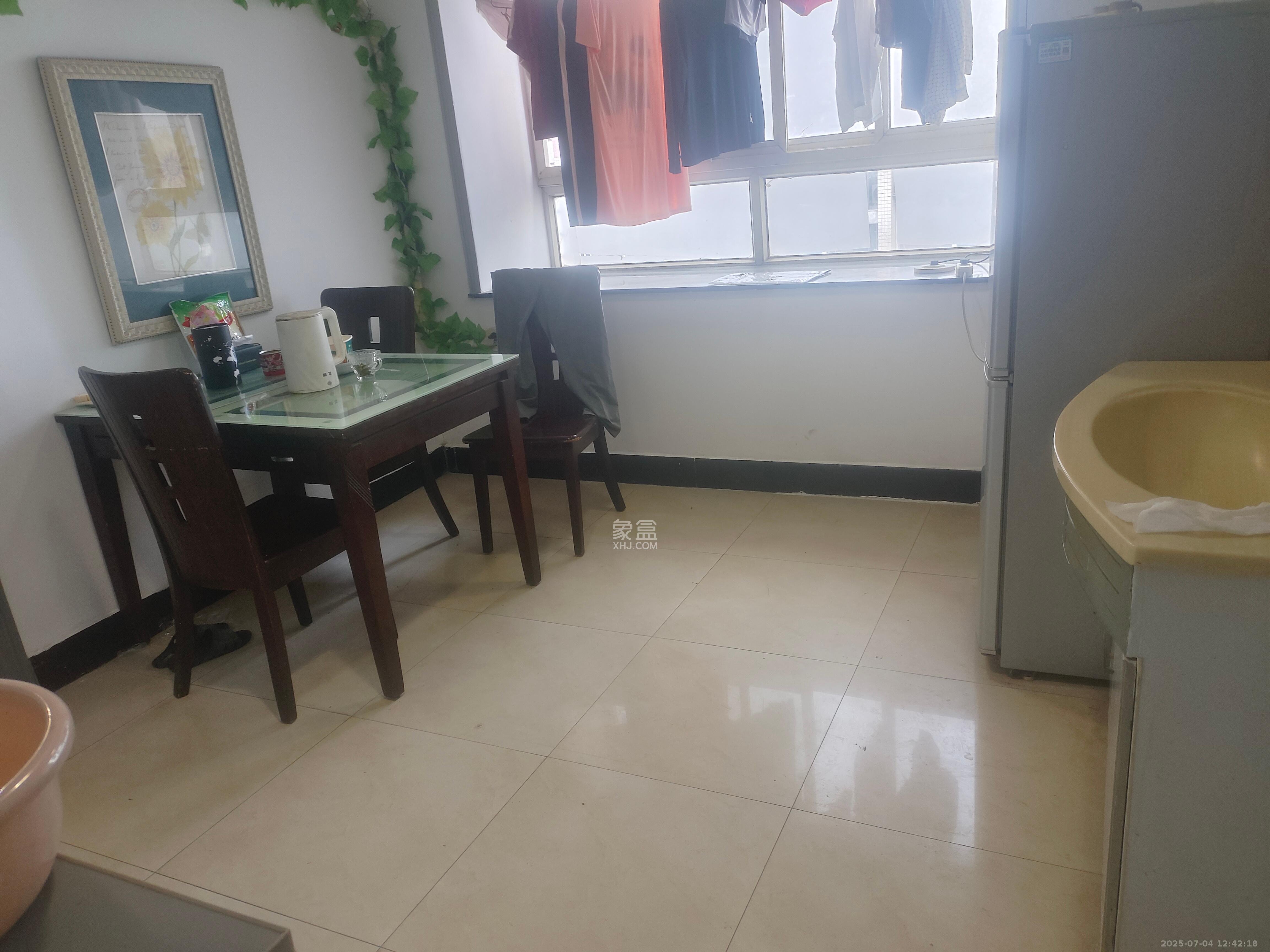 天心电脑城(朝阳丽景,朝阳丽园) 3室2厅1卫 2100.00元/月 天心电脑城(朝阳丽景,朝阳丽园) 3室2厅1卫 2100.00元/月室内图