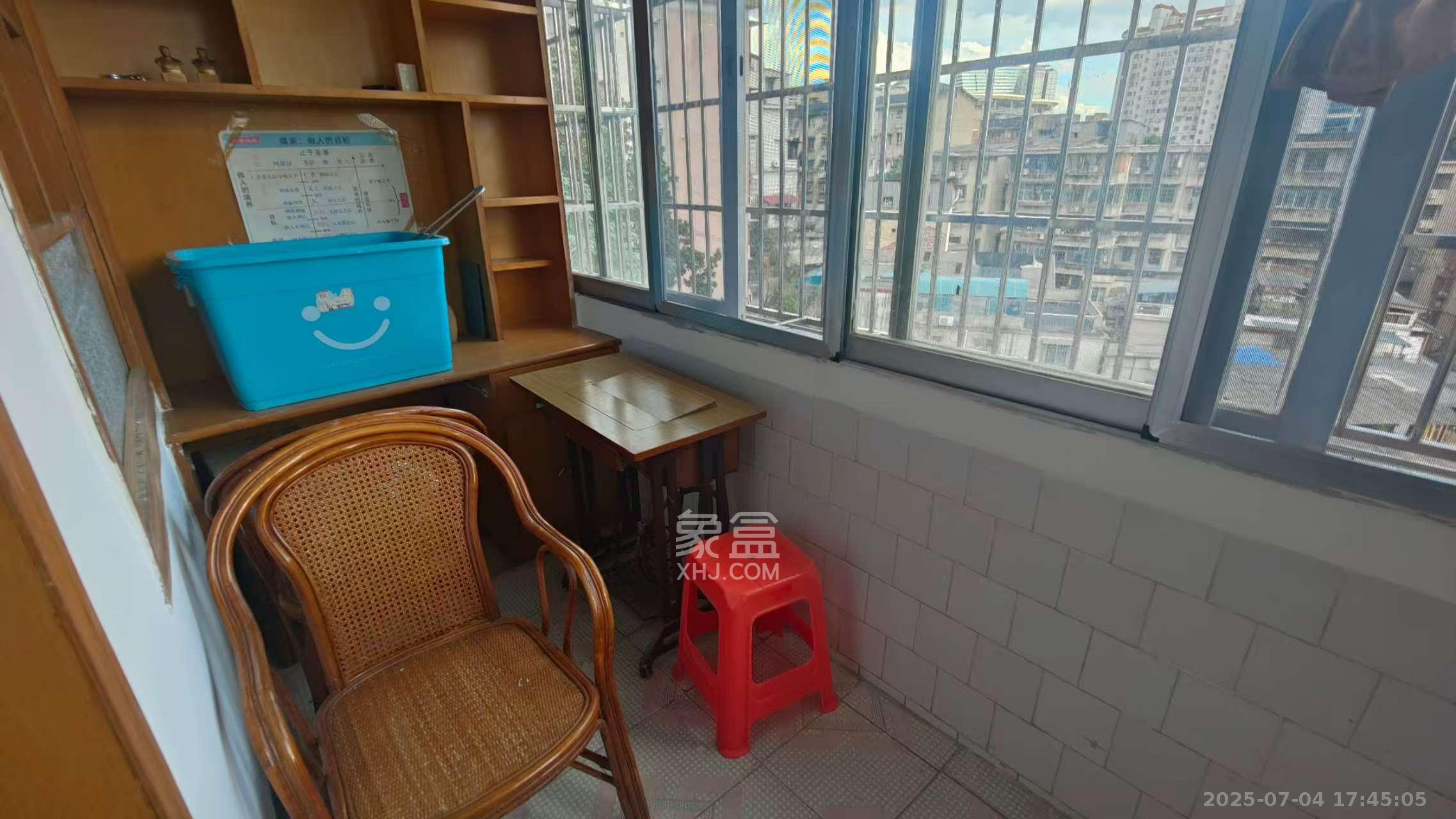 四端里散盘 2室1厅1卫 1800.0元/月 四端里散盘 2室1厅1卫 1800.0元/月室内图