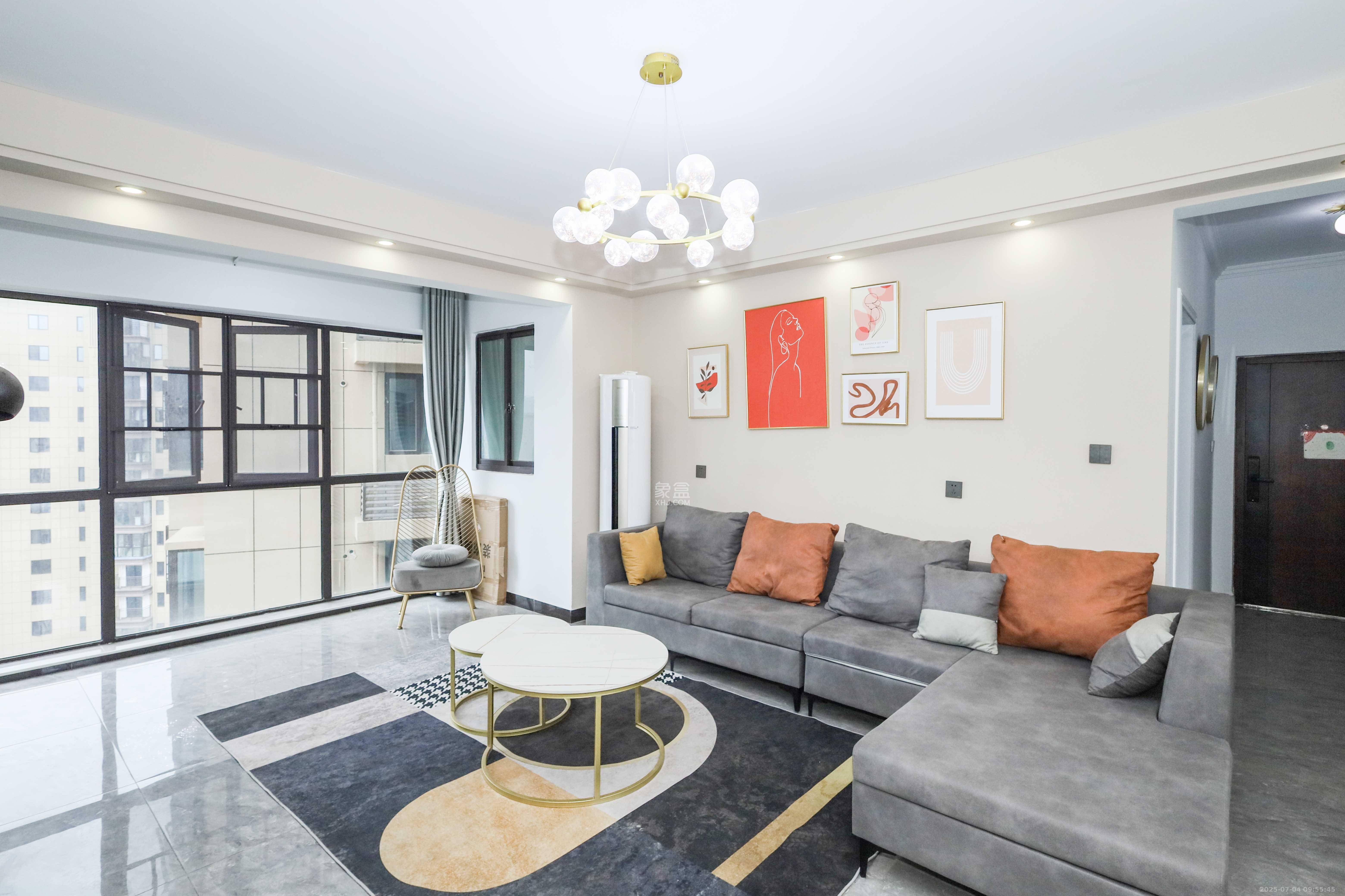 中国铁建梅溪青秀三期  4室2厅2卫    226.0万客厅