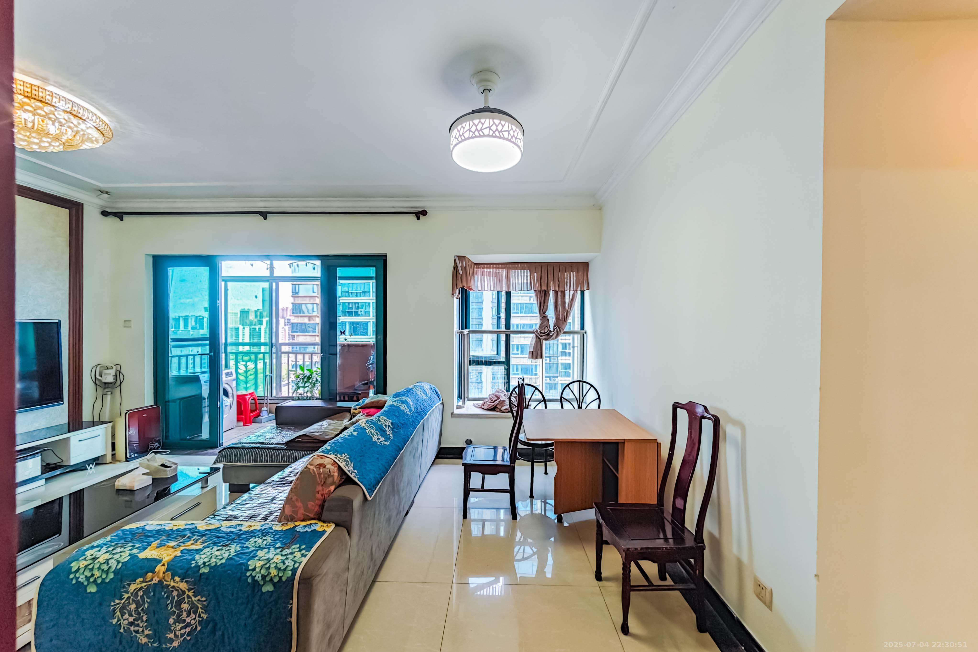 恒大绿洲 3室2厅2卫 95.0万 恒大绿洲 3室2厅2卫 95.0万客厅