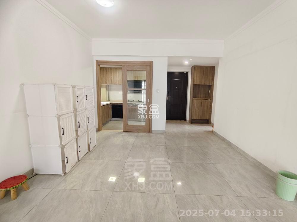 东部美的城 4室2厅2卫 2000.0元/月 东部美的城 4室2厅2卫 2000.0元/月室内图