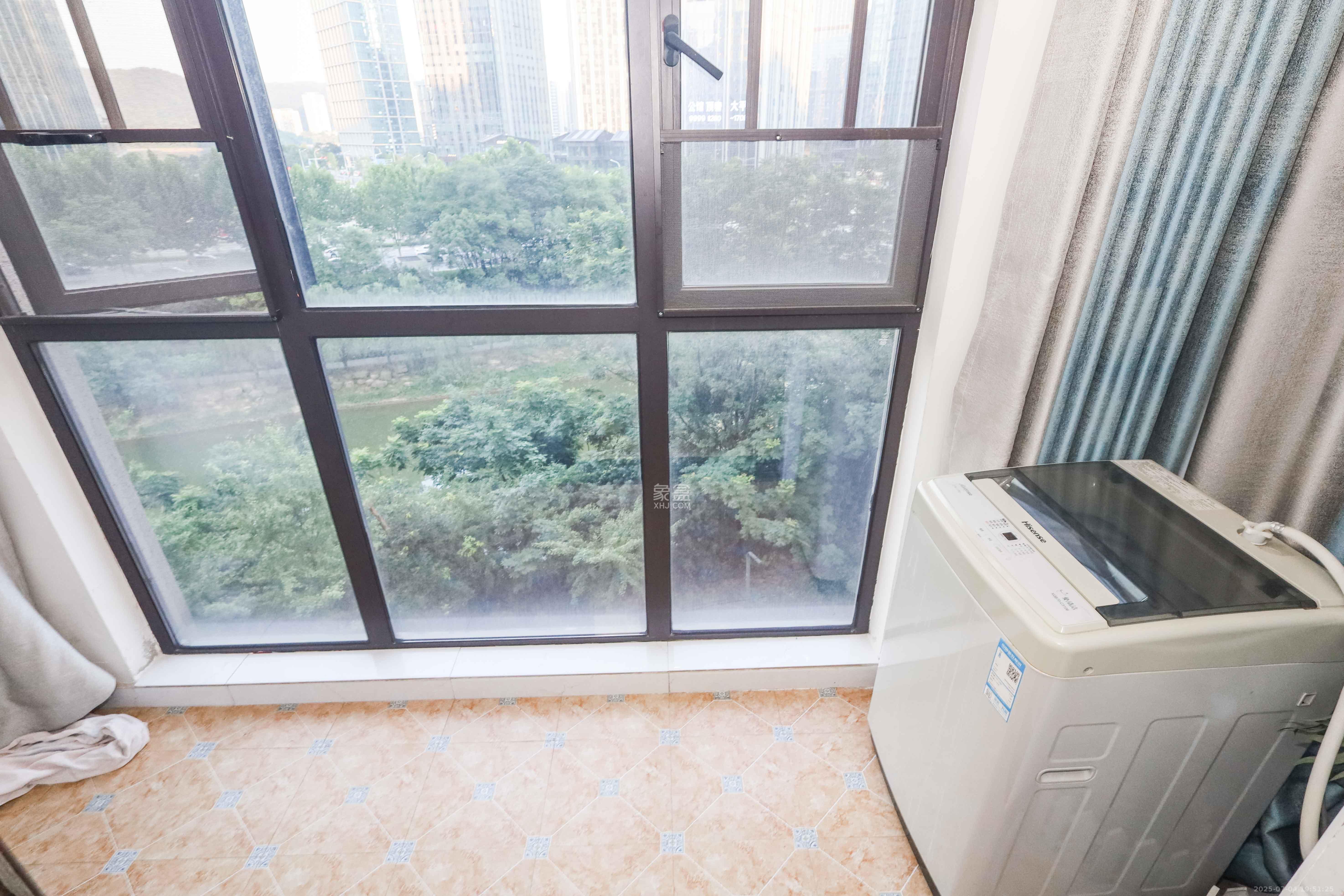 中国铁建梅溪青秀二期  3室2厅2卫   2600.00元/月室内图