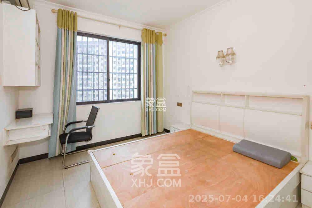 滨江海棠湾  3室2厅1卫   2400.00元/月室内图