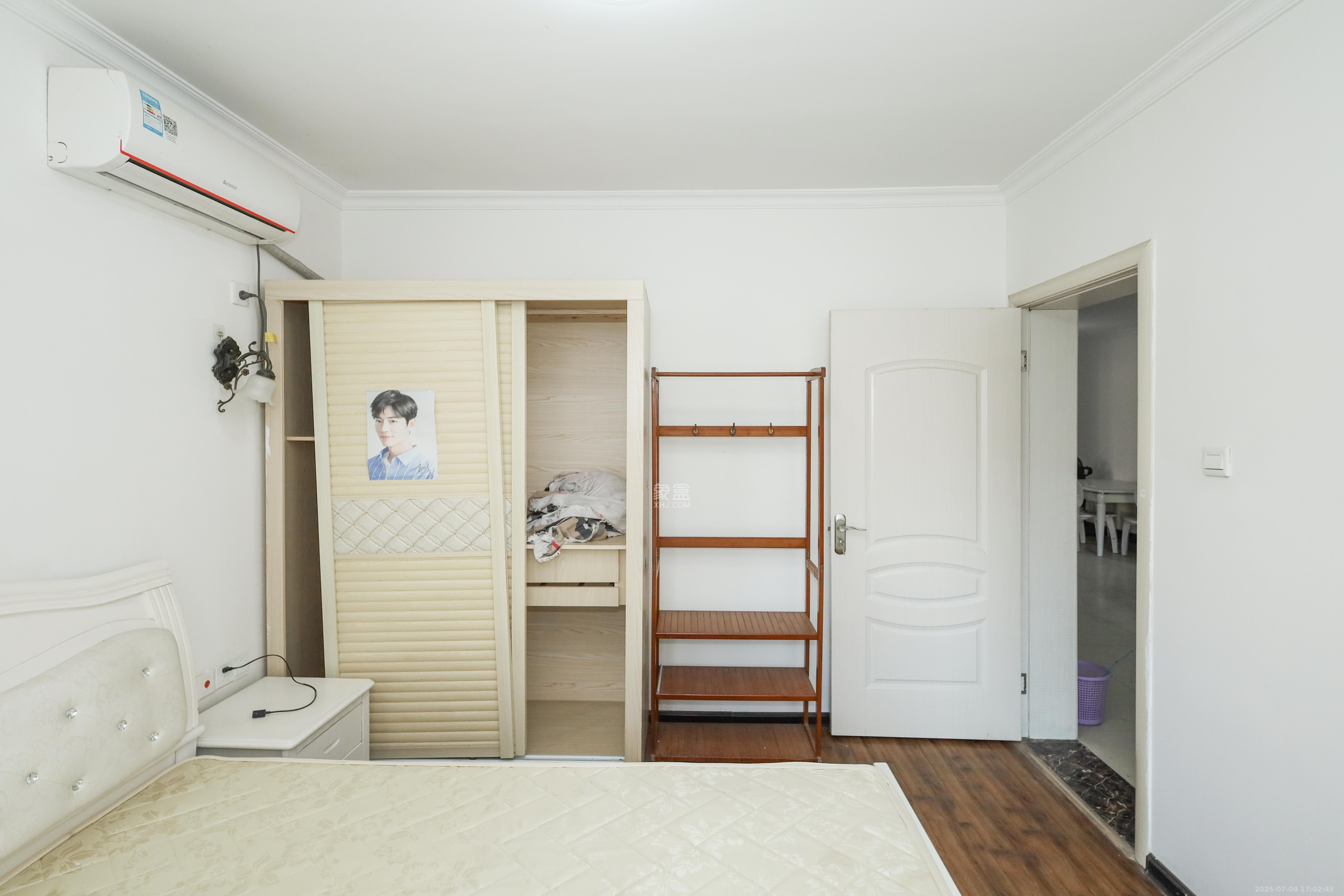 好莱城(弘德西街) 2室2厅1卫 2200.0元/月 好莱城(弘德西街) 2室2厅1卫 2200.0元/月室内图