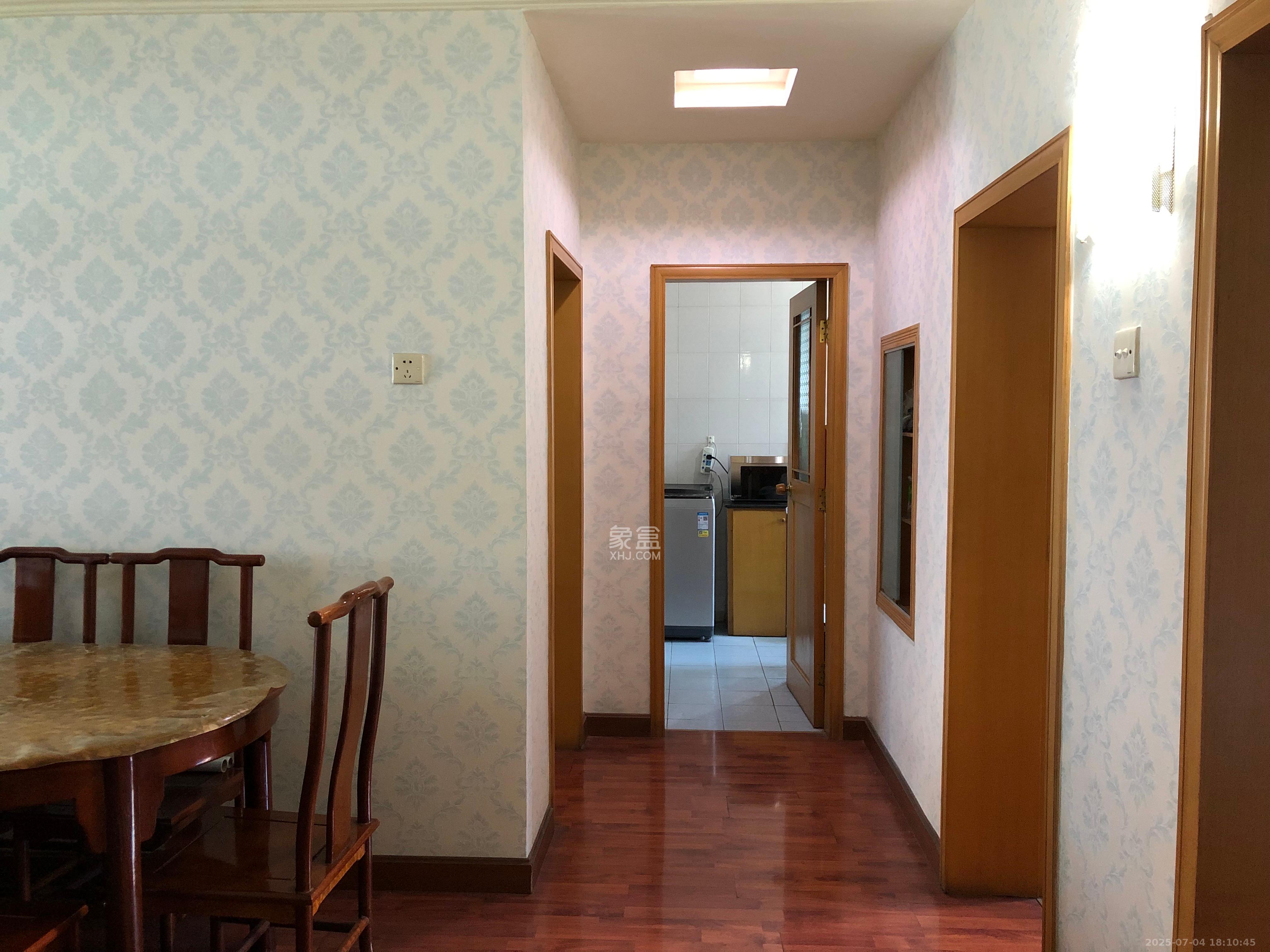 交通技校宿舍 3室1厅1卫 3200.0元/月 交通技校宿舍 3室1厅1卫 3200.0元/月室内图