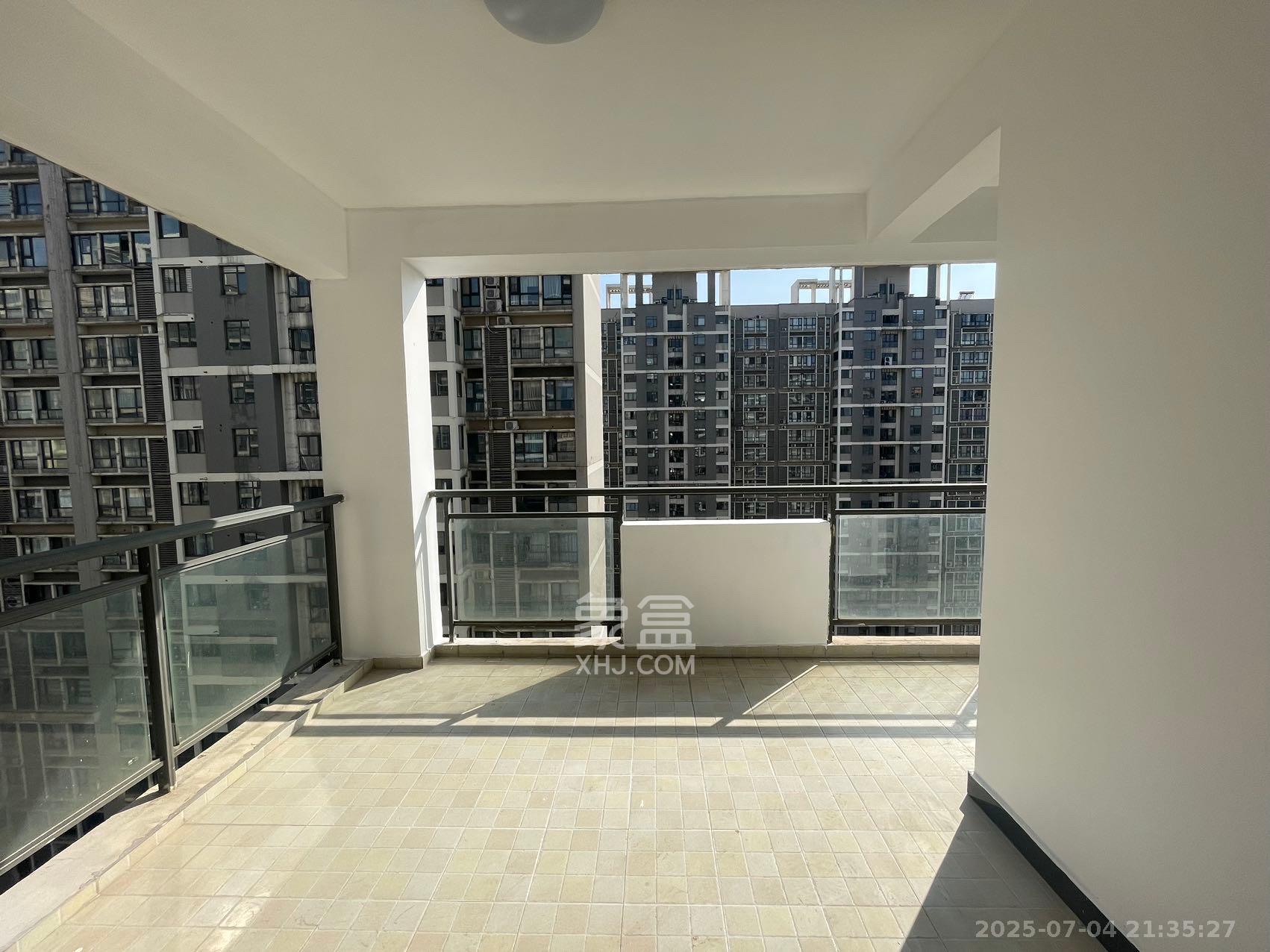 归心苑 4室2厅2卫 4400.0元/月 归心苑 4室2厅2卫 4400.0元/月室内图