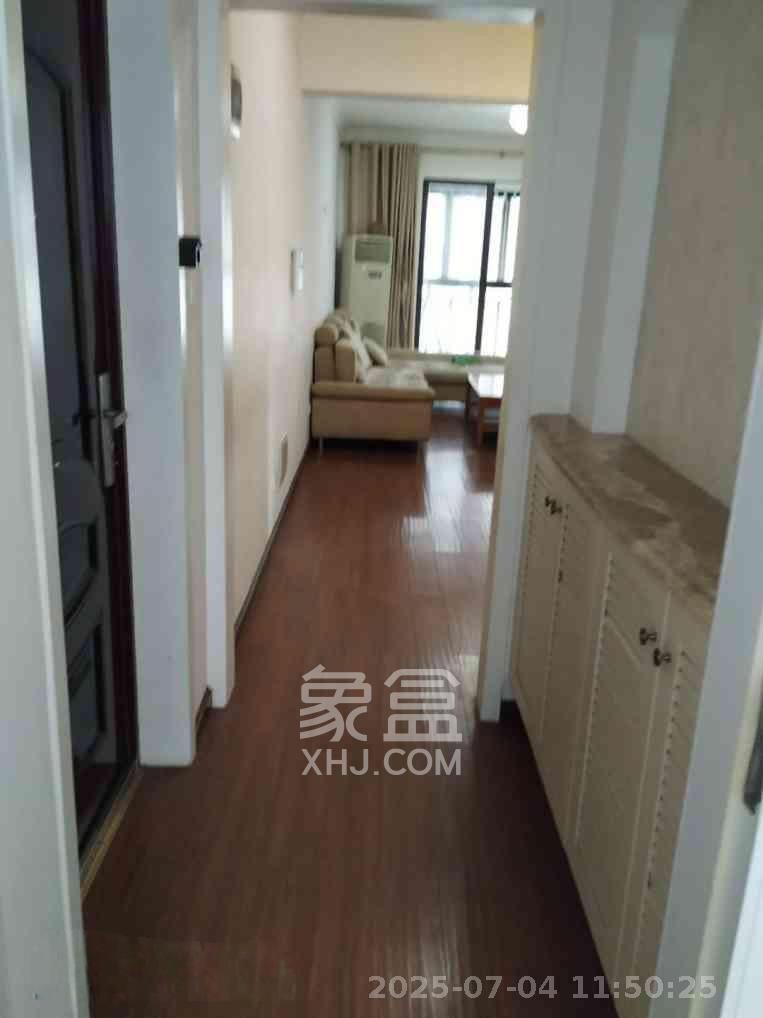 旭辉藏郡（藏郡、旭湘华府)  3室2厅2卫   2500.00元/月室内图
