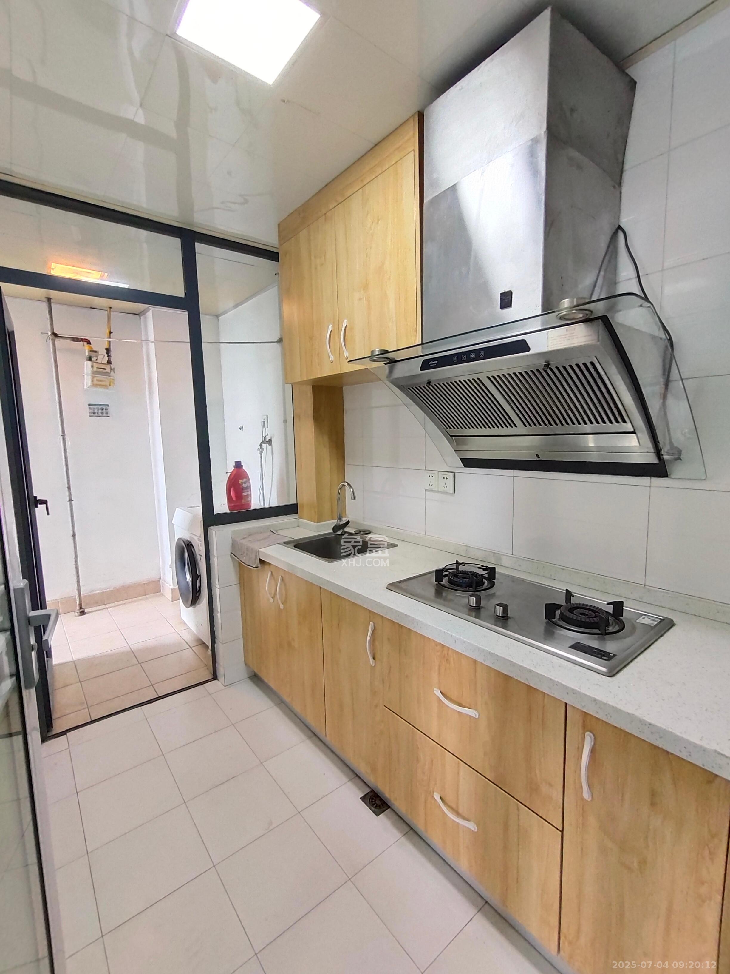 湘域中央 2室1厅1卫 3200.0元/月 湘域中央 2室1厅1卫 3200.0元/月室内图