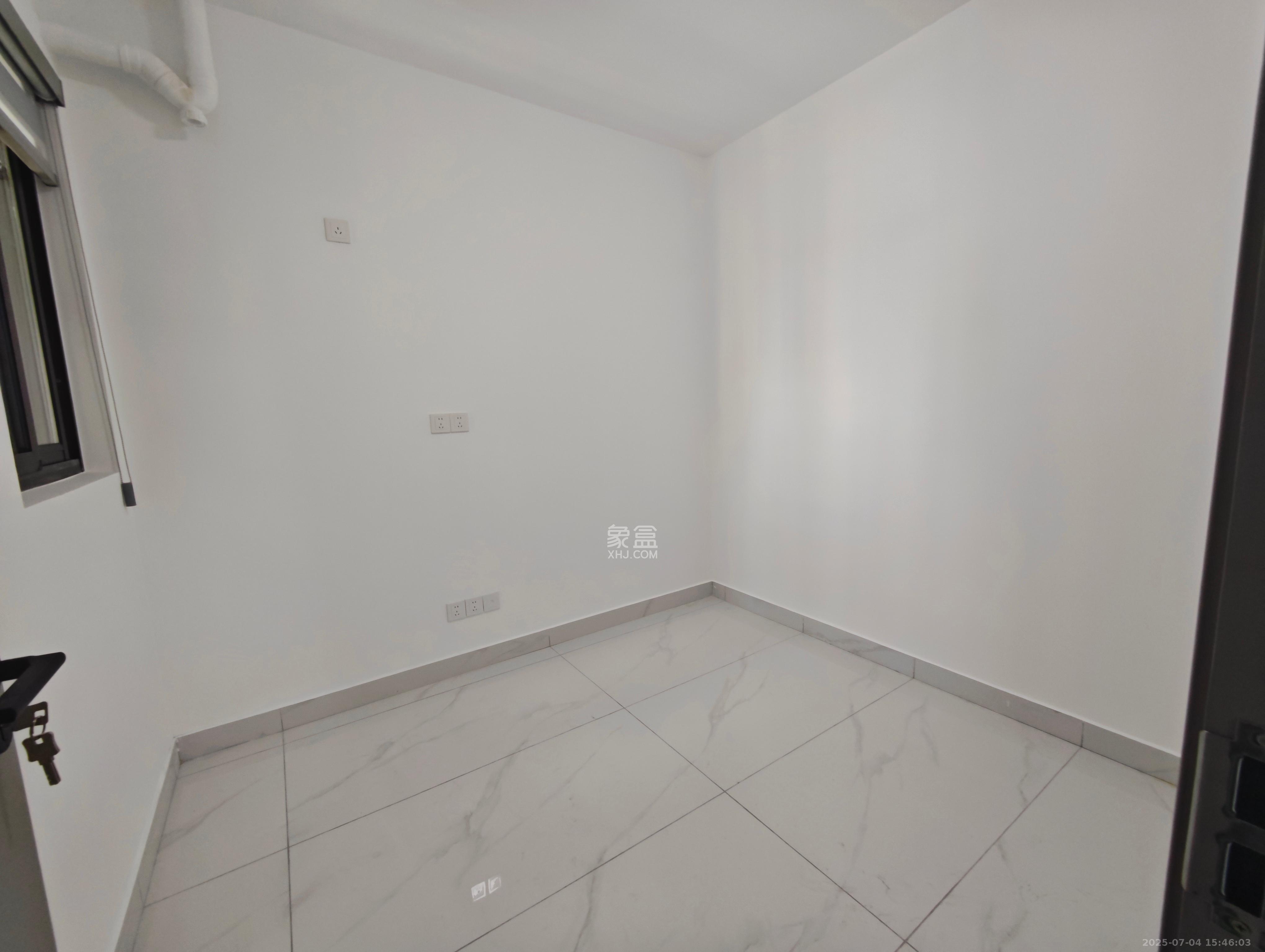 东方美地  3室2厅1卫    2200.0元/月室内图