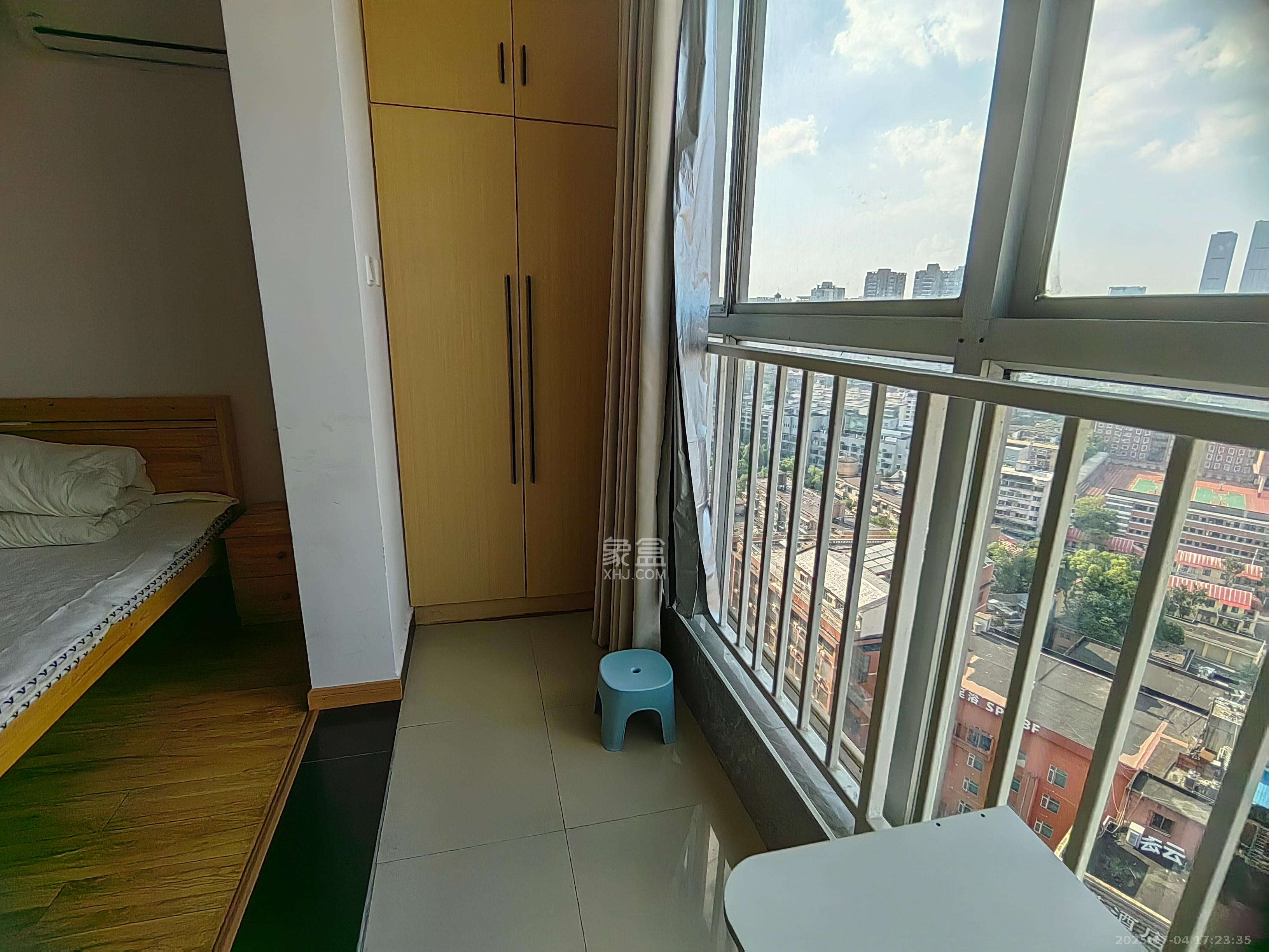 东方新世界  1室1厅1卫   1700.00元/月室内图