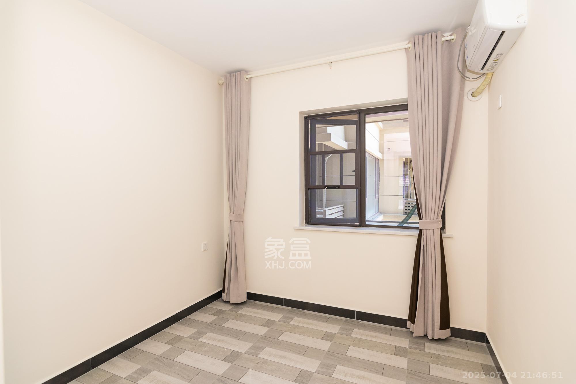 润和山水郡 4室2厅2卫 105.0万 润和山水郡 4室2厅2卫 105.0万卧室