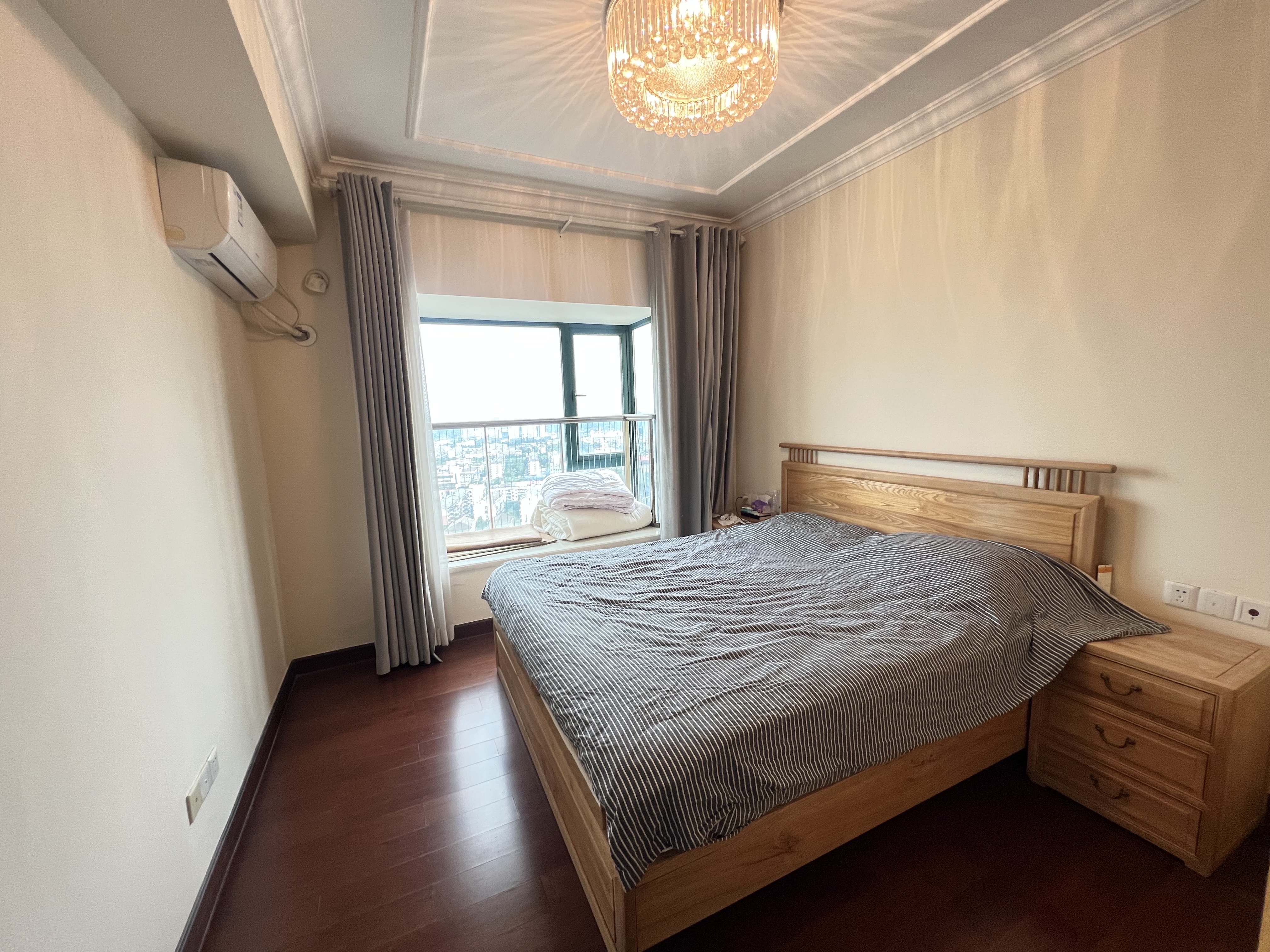 恒大绿洲 2室2厅1卫 48.0万 恒大绿洲 2室2厅1卫 48.0万客厅