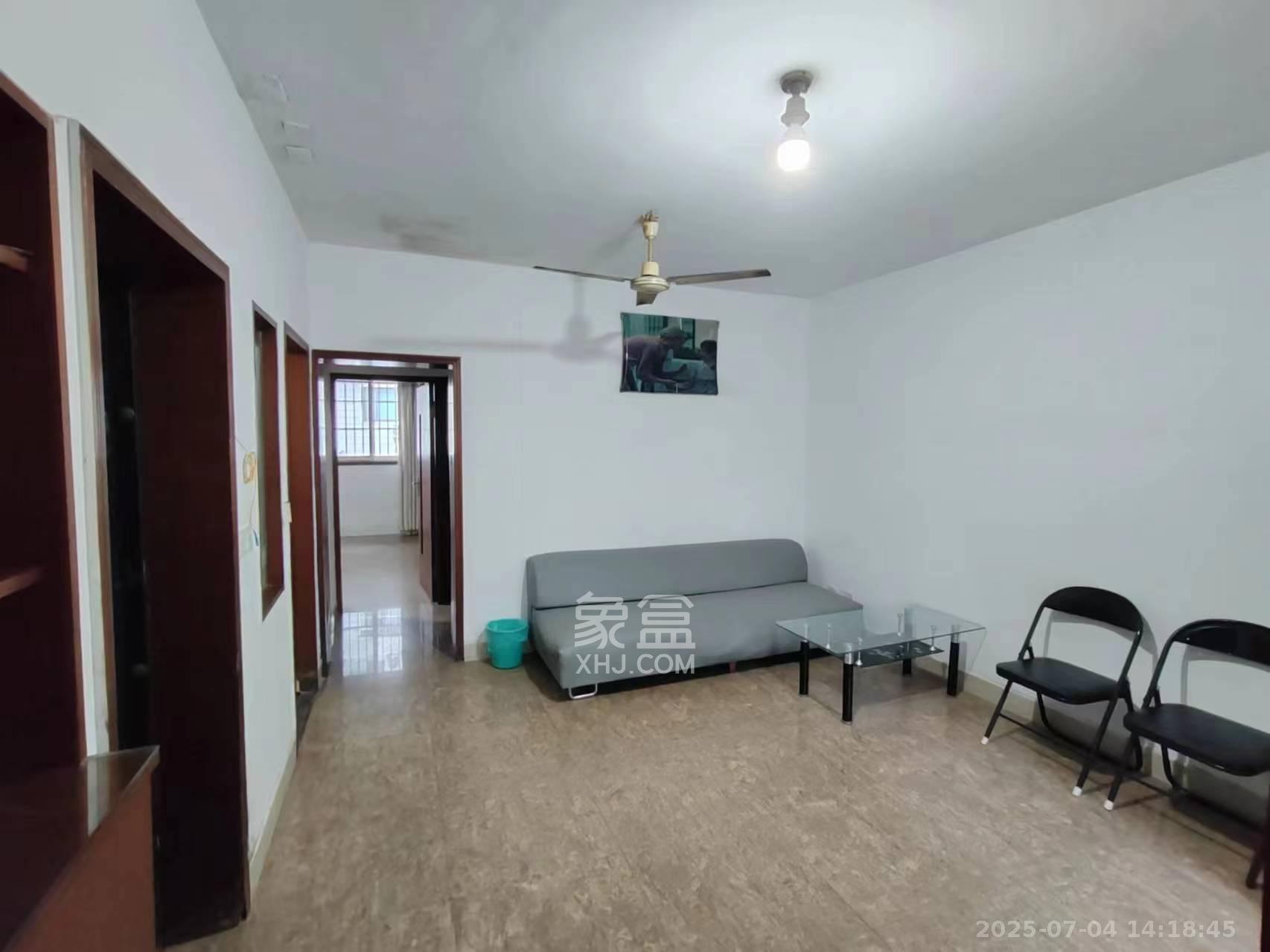 新世界商贸城  2室1厅1卫    2000.0元/月 新世界商贸城  2室1厅1卫    2000.0元/月室内图1