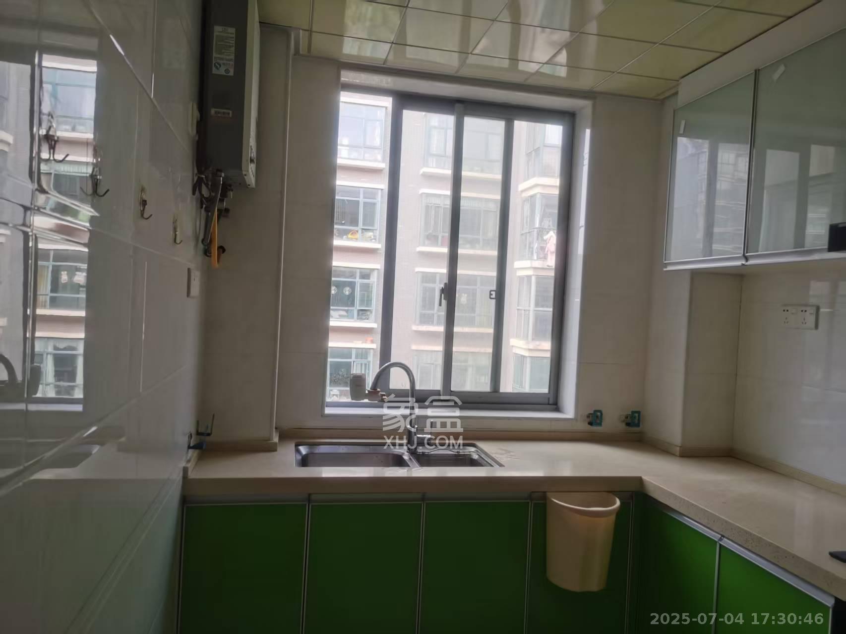 富景园  4室2厅2卫    3000.0元/月 富景园  4室2厅2卫    3000.0元/月室内图