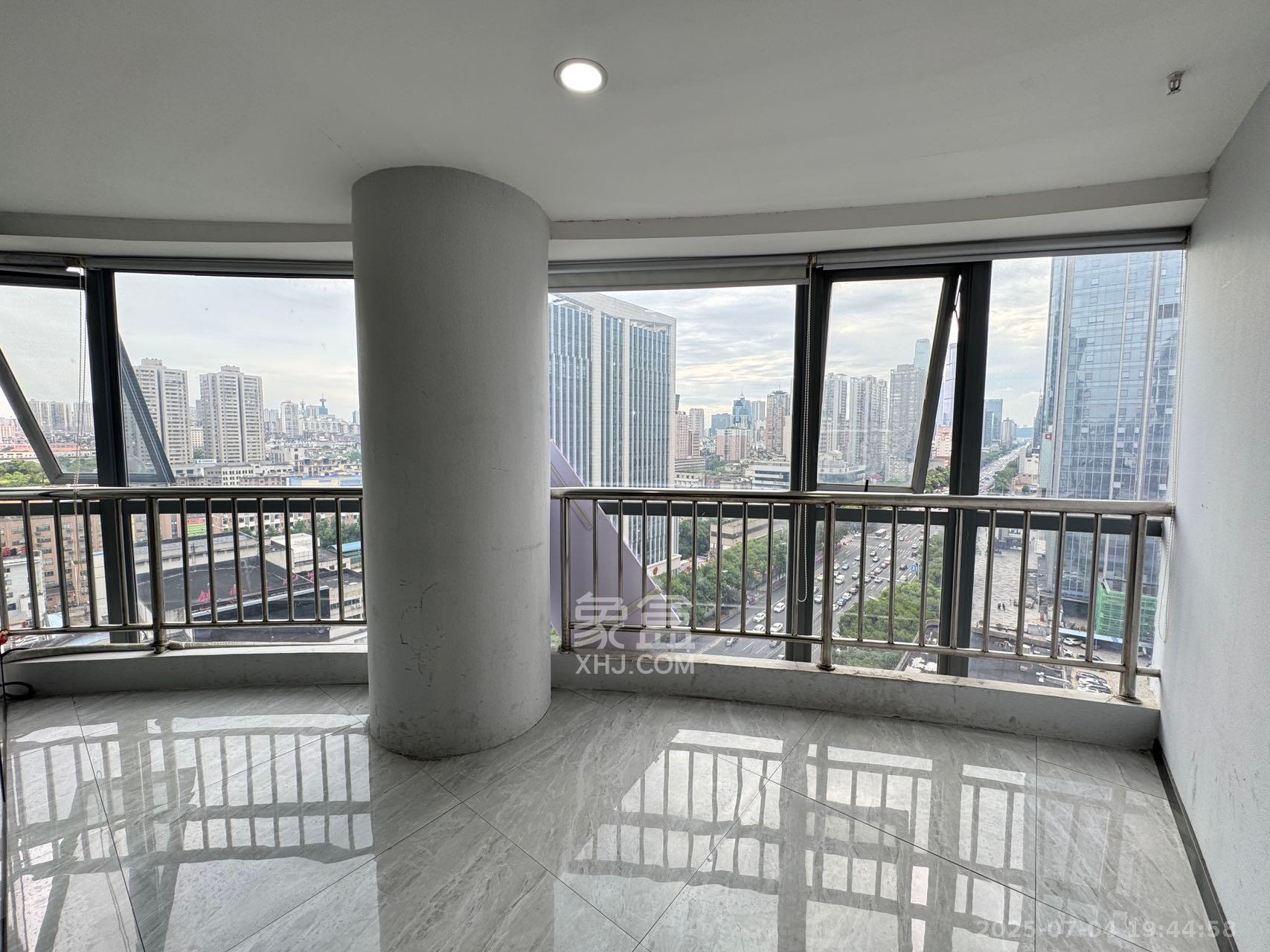 人瑞潇湘国际 5室1厅1卫 10000.0元/月 人瑞潇湘国际 5室1厅1卫 10000.0元/月室内图