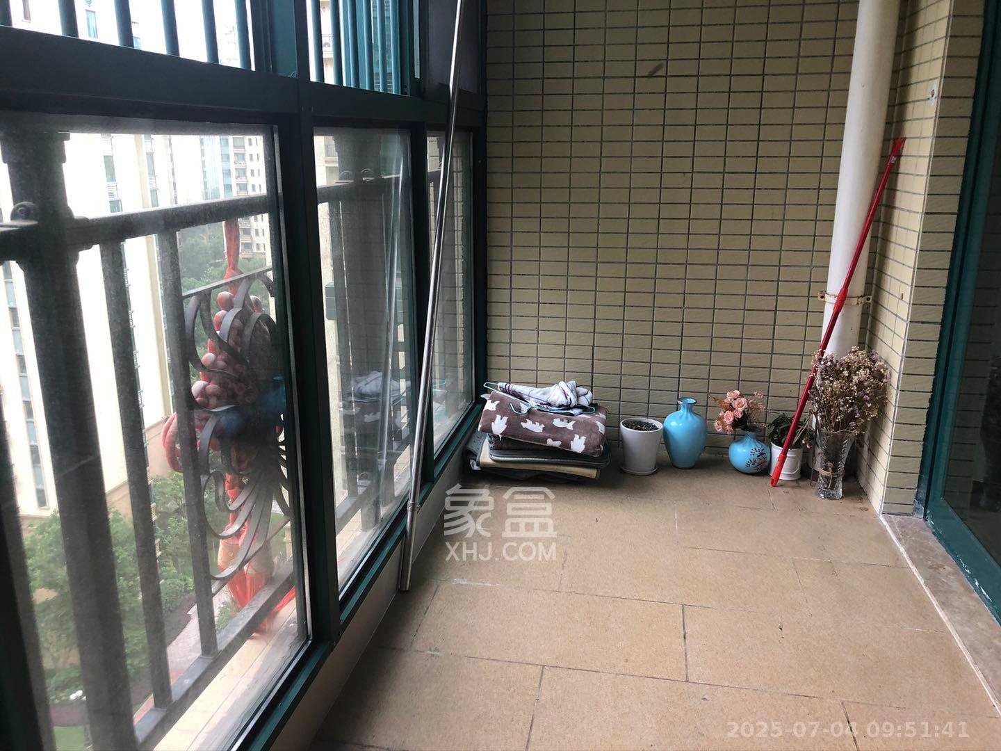恒大翡翠华庭  2室2厅1卫   2000.00元/月室内图