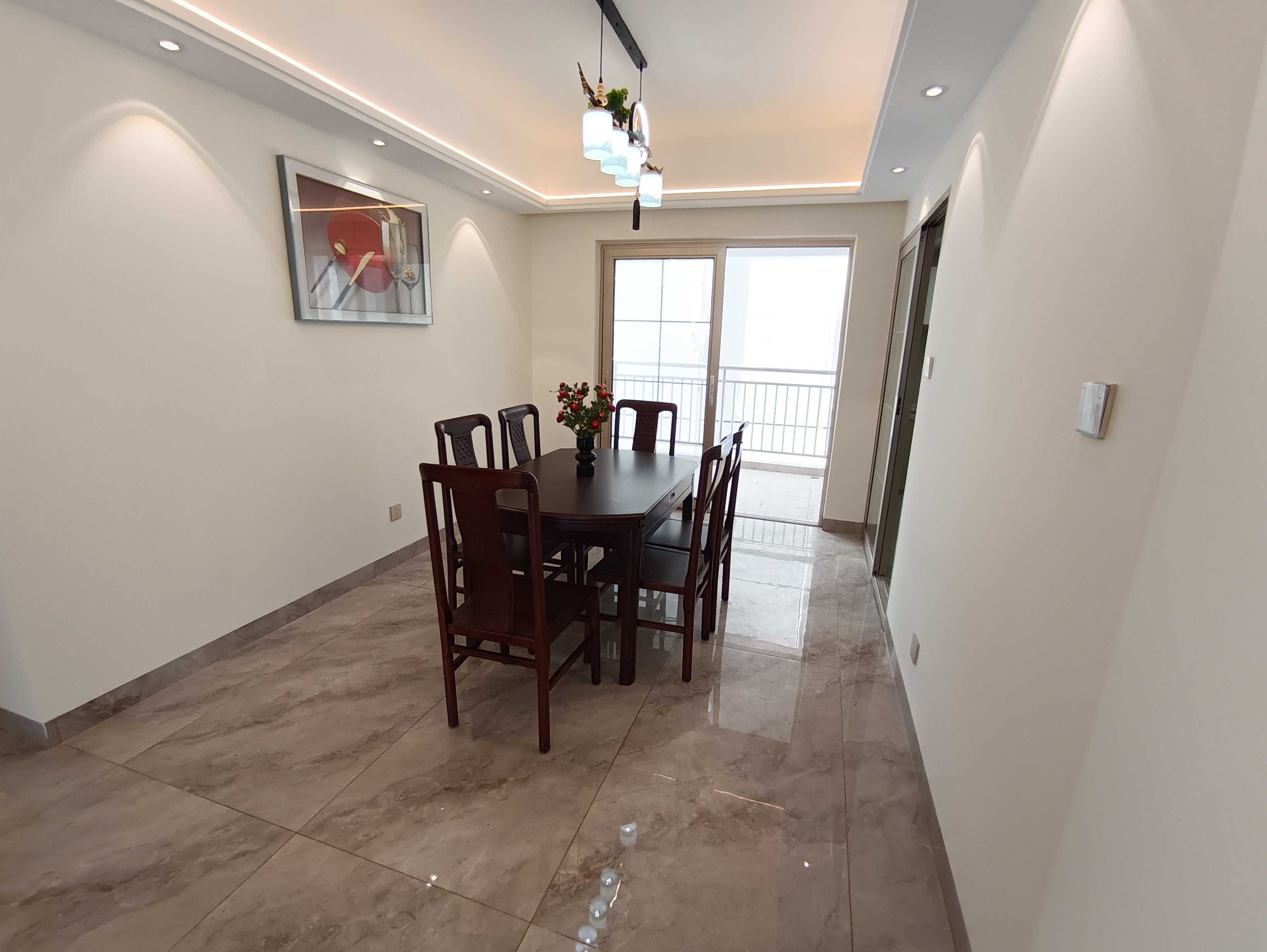 海航城 4室2厅2卫 169.0万 海航城 4室2厅2卫 169.0万客厅