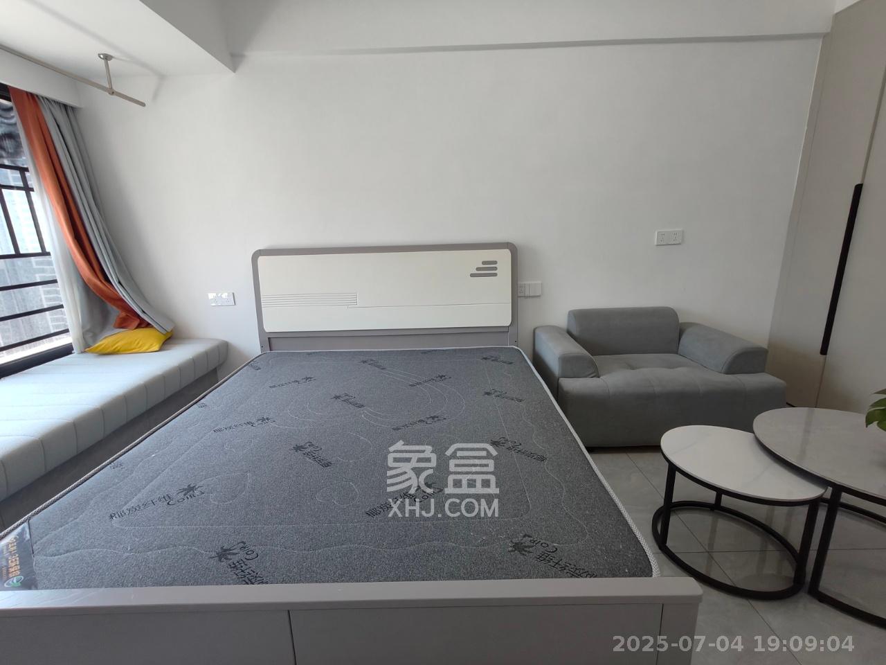 南山梅溪一方  1室1厅1卫    1600.0元/月室内图