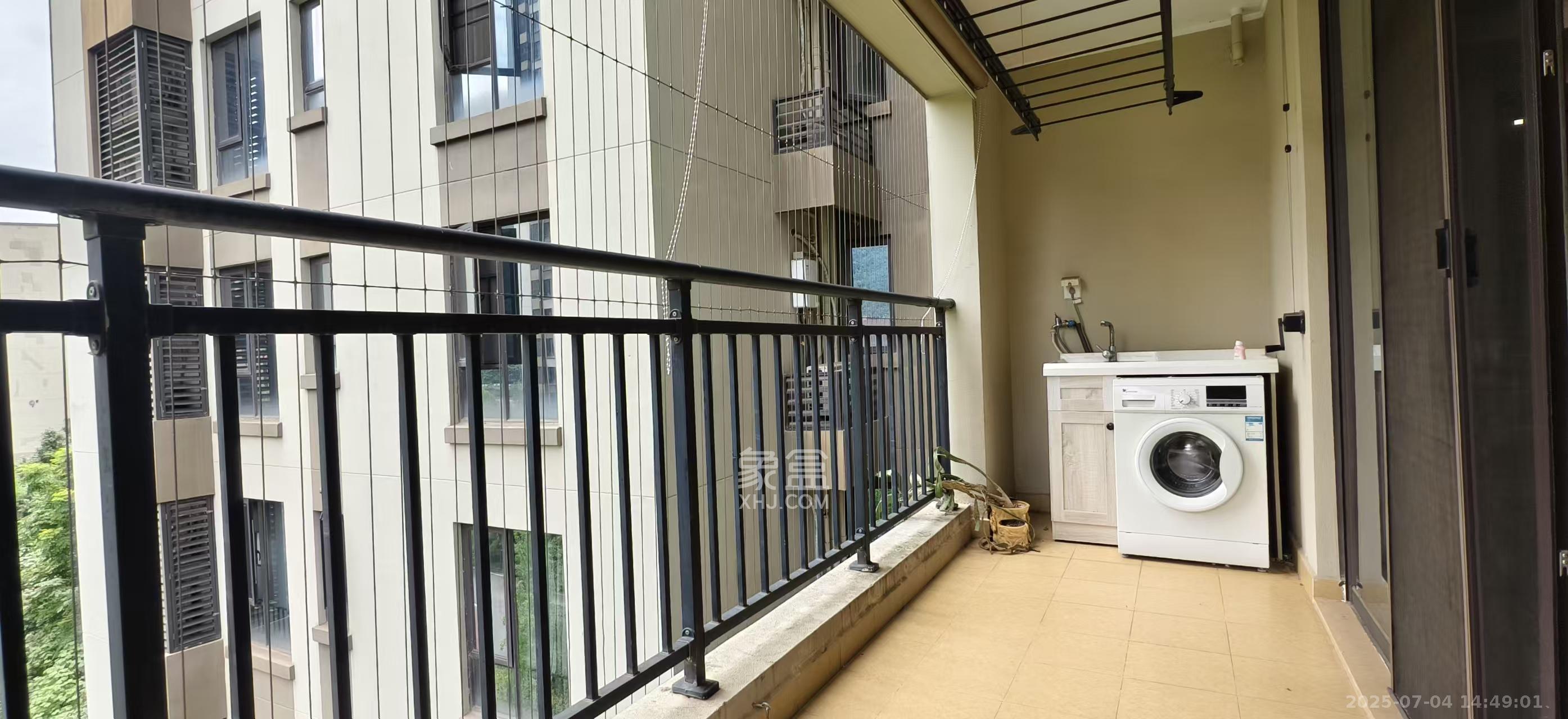 万科里梅溪郡 3室2厅2卫 3600.0元/月 万科里梅溪郡 3室2厅2卫 3600.0元/月室内图