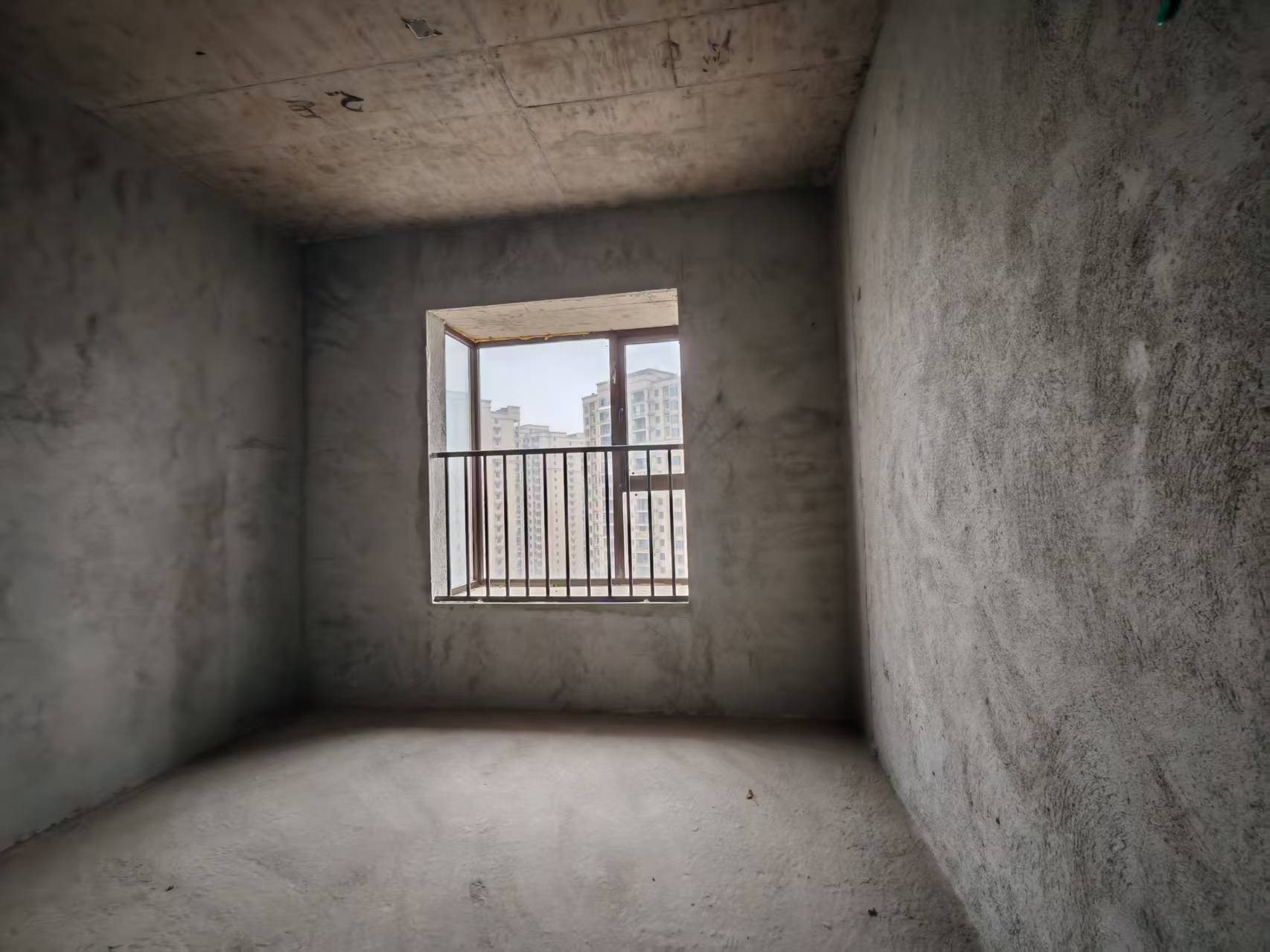 嘉熙紫台 4室2厅2卫 69.8万 嘉熙紫台 4室2厅2卫 69.8万客厅