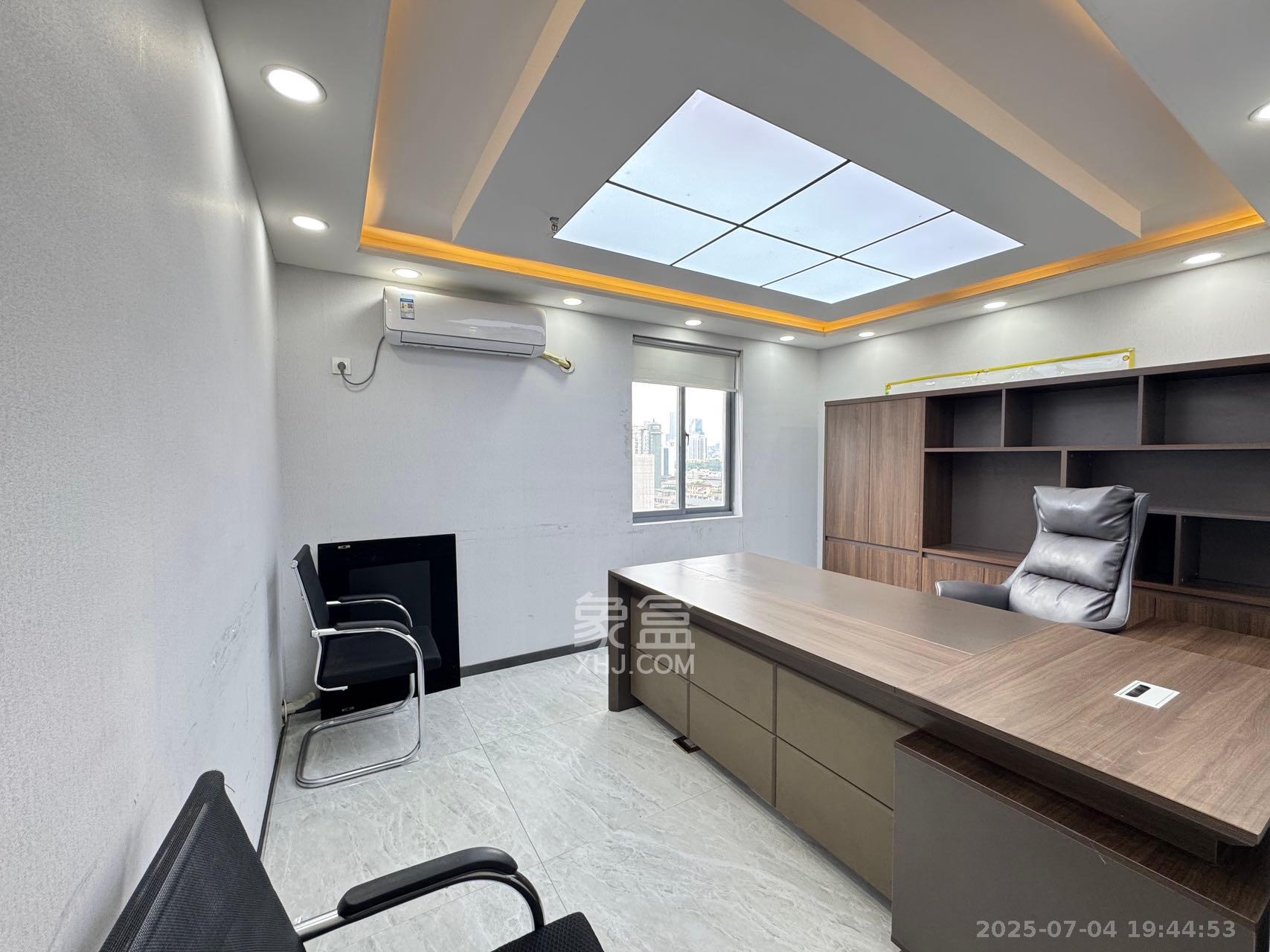 人瑞潇湘国际 5室1厅1卫 10000.0元/月 人瑞潇湘国际 5室1厅1卫 10000.0元/月室内图