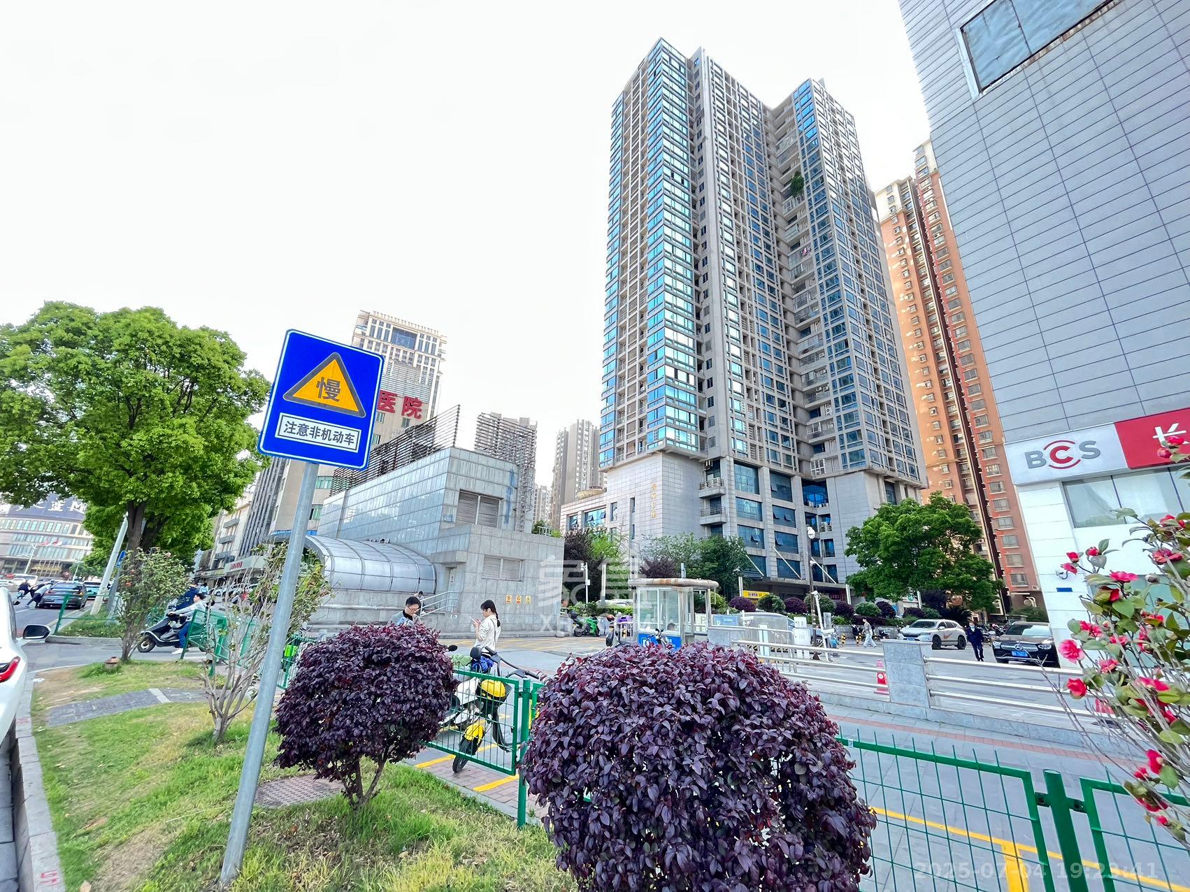 芙蓉蓉苑  2室2厅1卫   2400.00元/月小区图