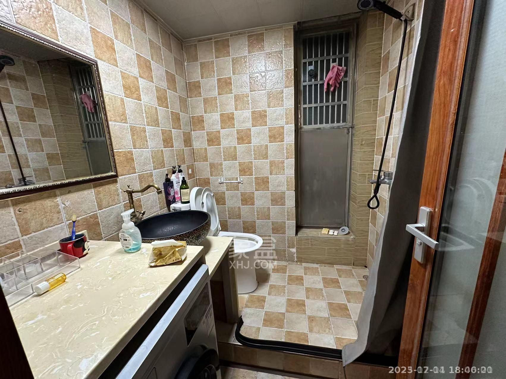 大汉希尔顿 1室2厅1卫 3000.0元/月 大汉希尔顿 1室2厅1卫 3000.0元/月室内图