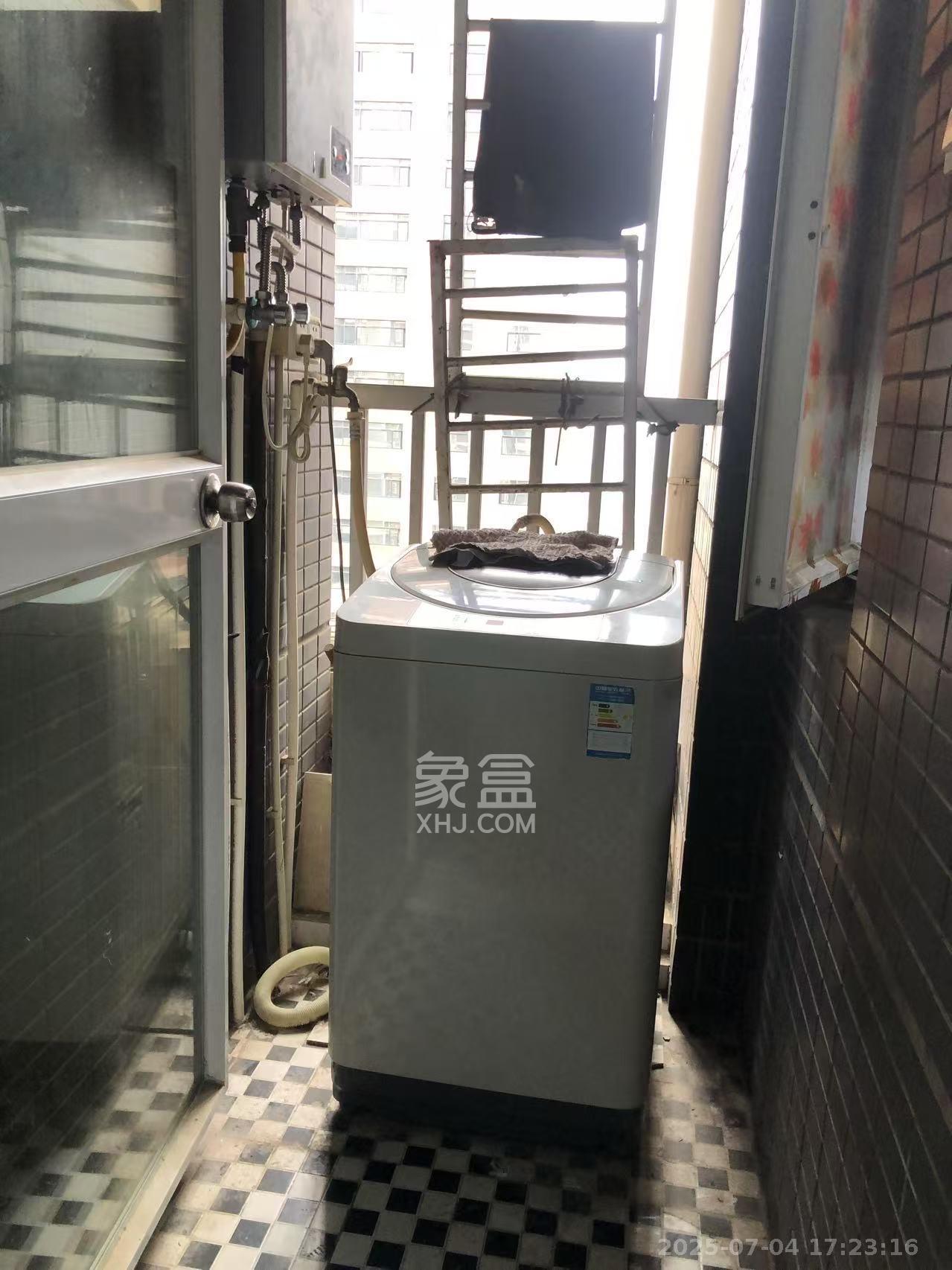 芙蓉公馆  2室1厅1卫   2500.00元/月室内图
