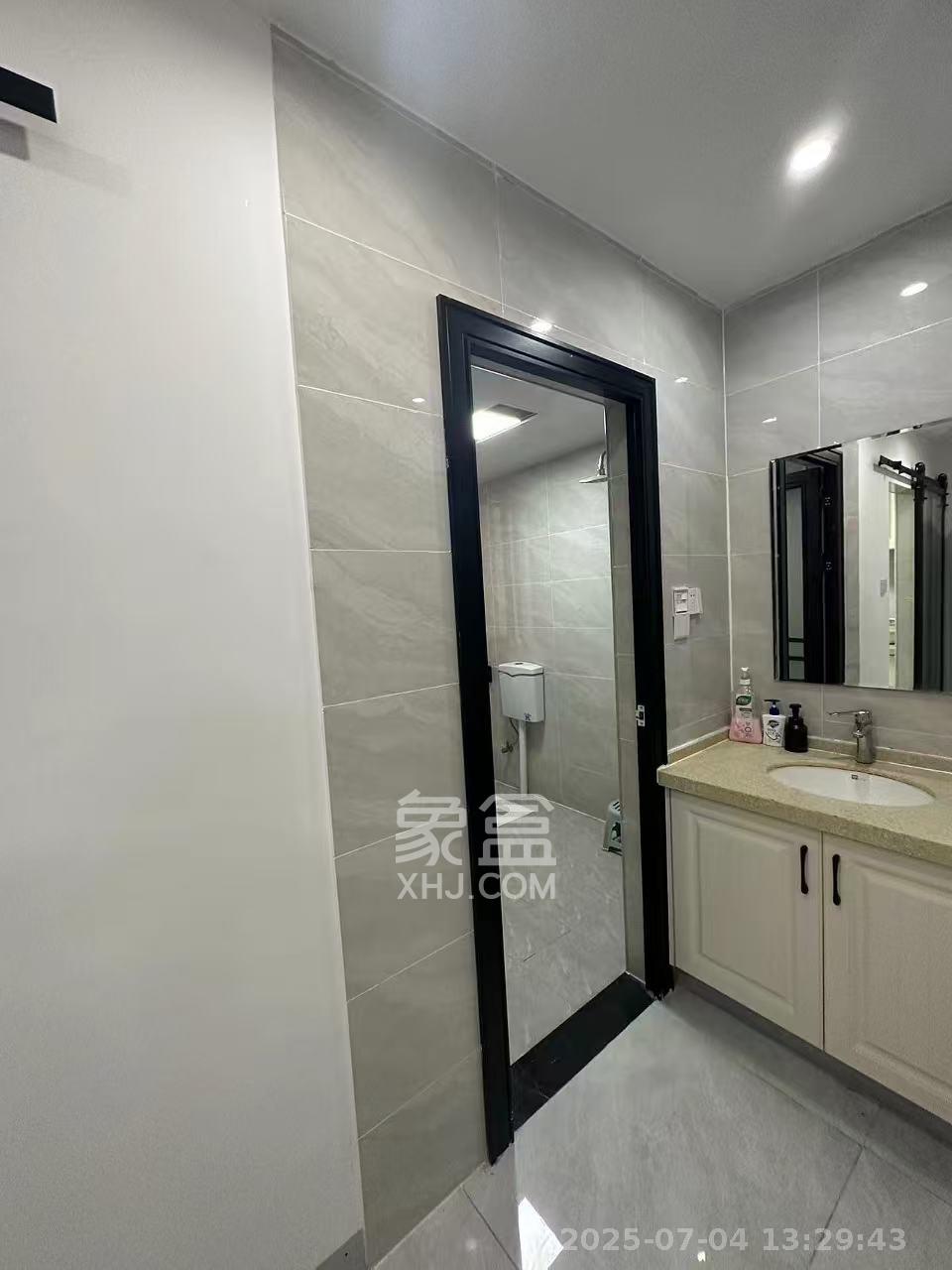 保利西海岸A区  2室2厅1卫    3100.0元/月室内图