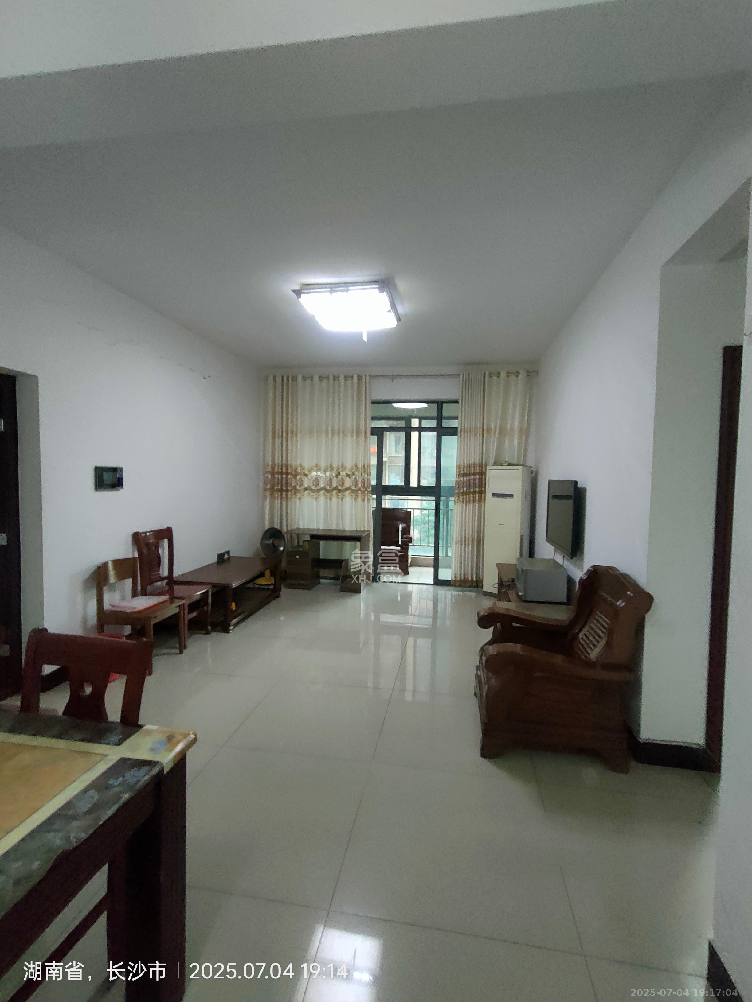 鑫远熙山 2室2厅1卫 2200.0元/月 鑫远熙山 2室2厅1卫 2200.0元/月室内图