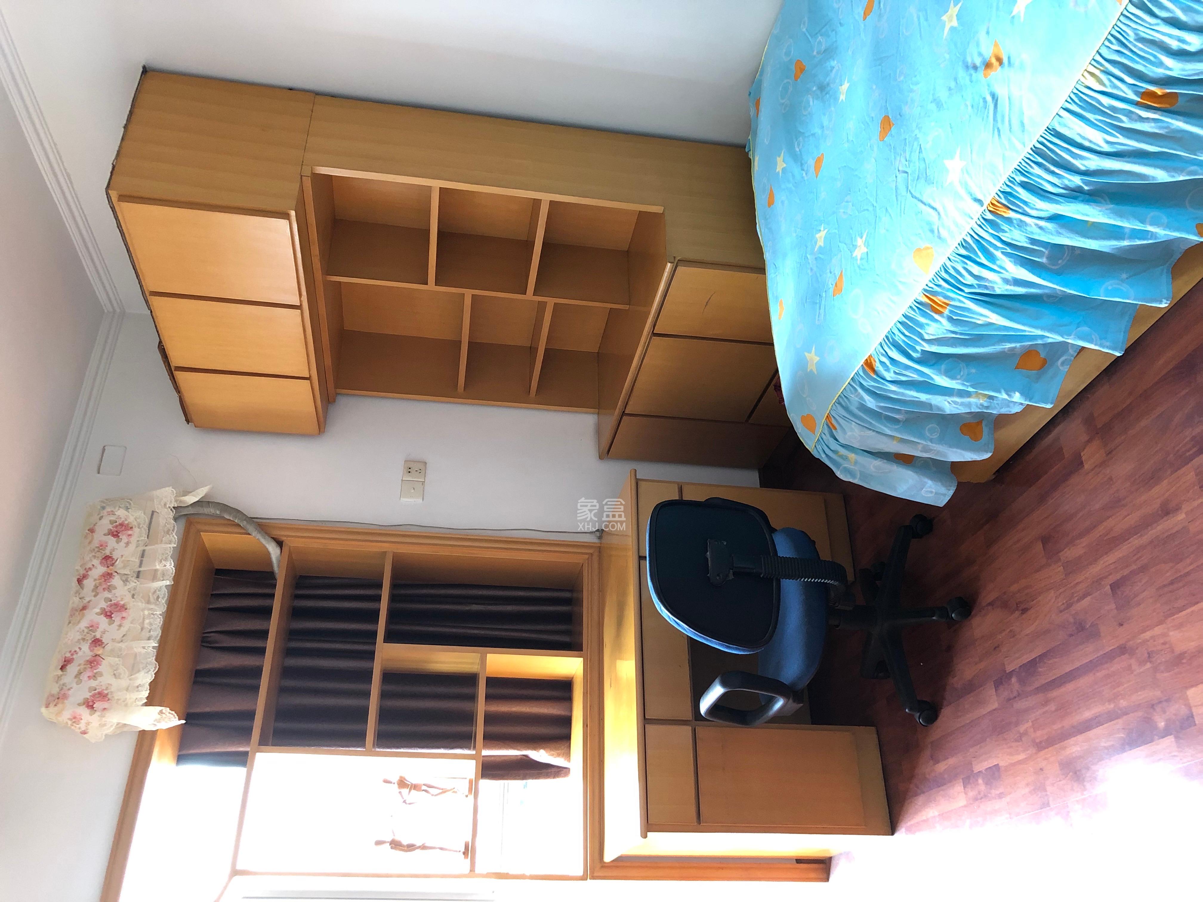 交通技校宿舍  3室1厅1卫    3200.0元/月室内图